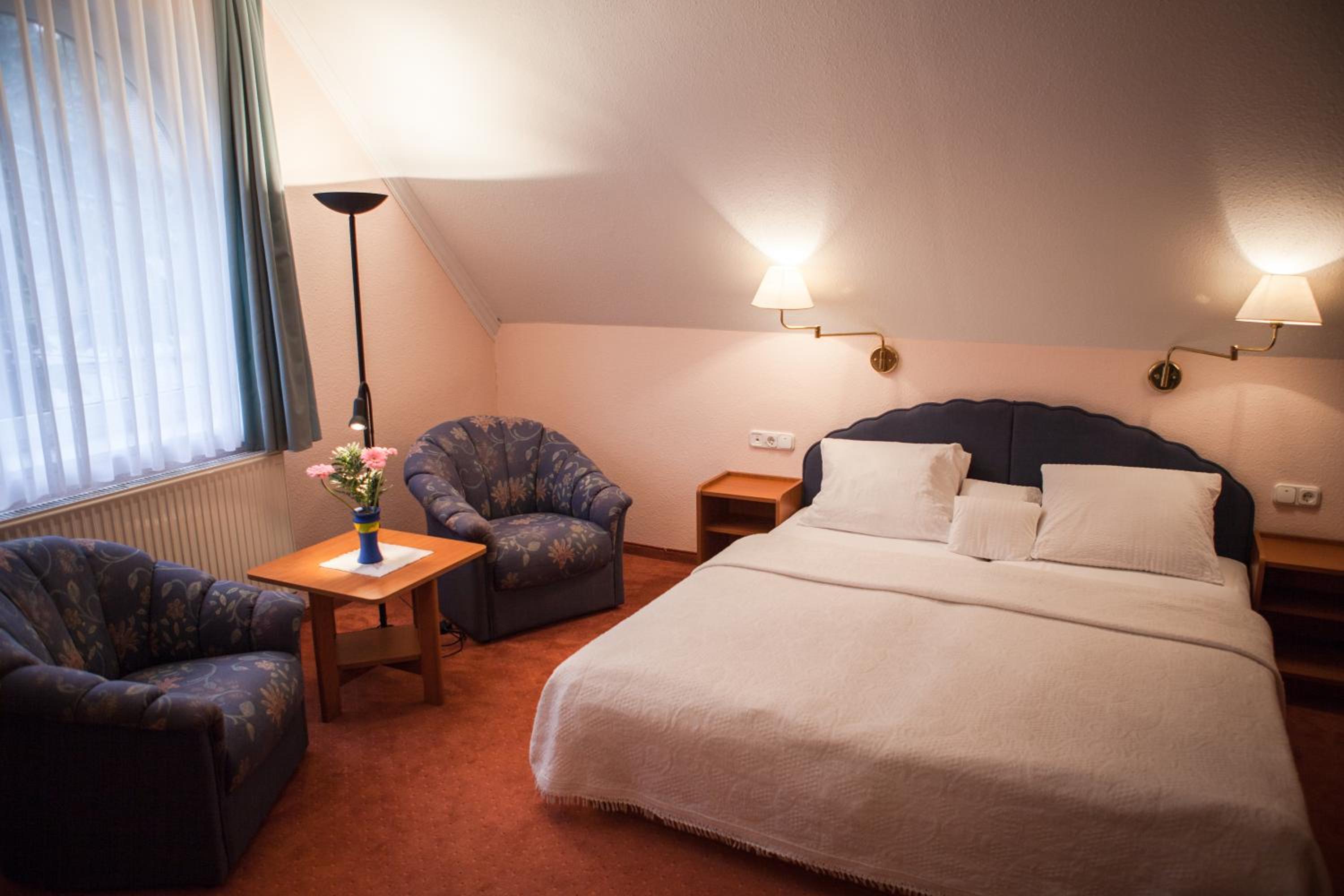 Double Room - Photo 8