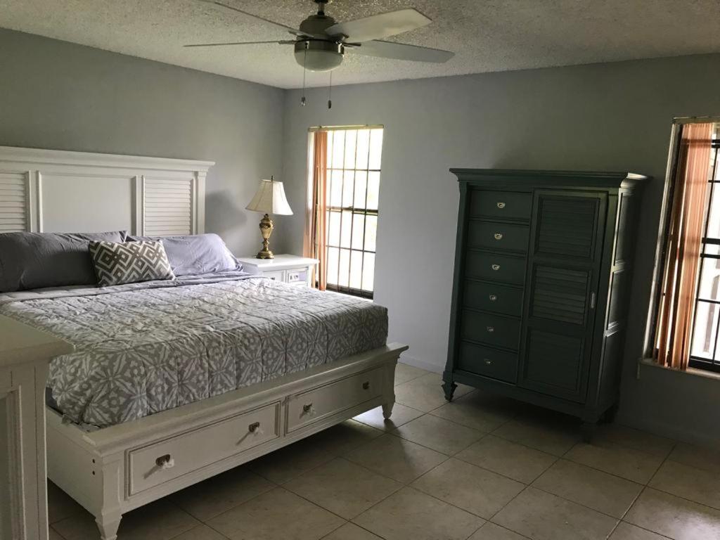 Three-Bedroom House photo 1