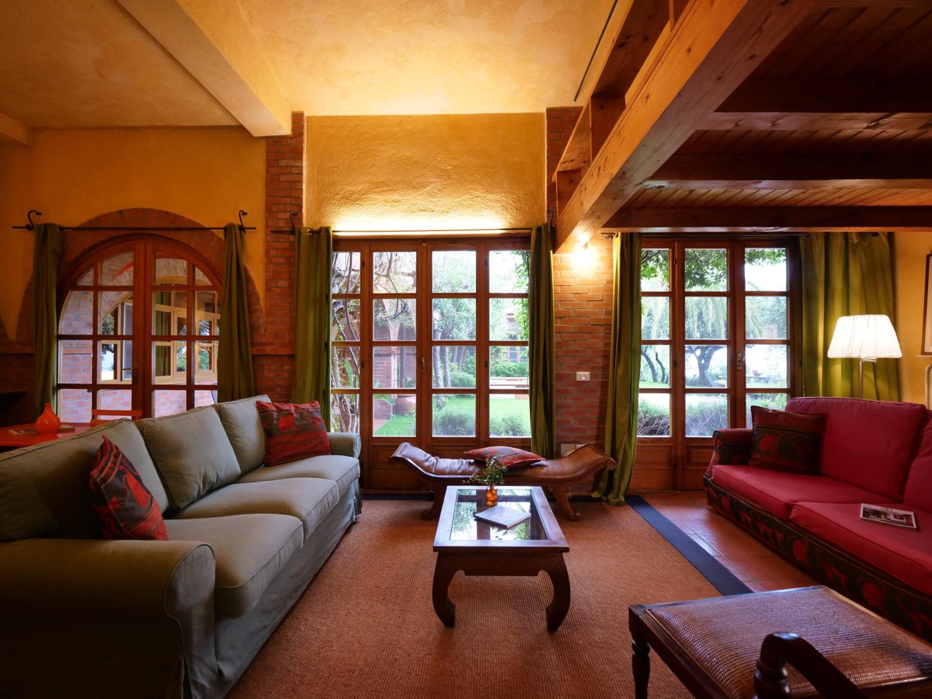 One-Bedroom Apartment with Garden
