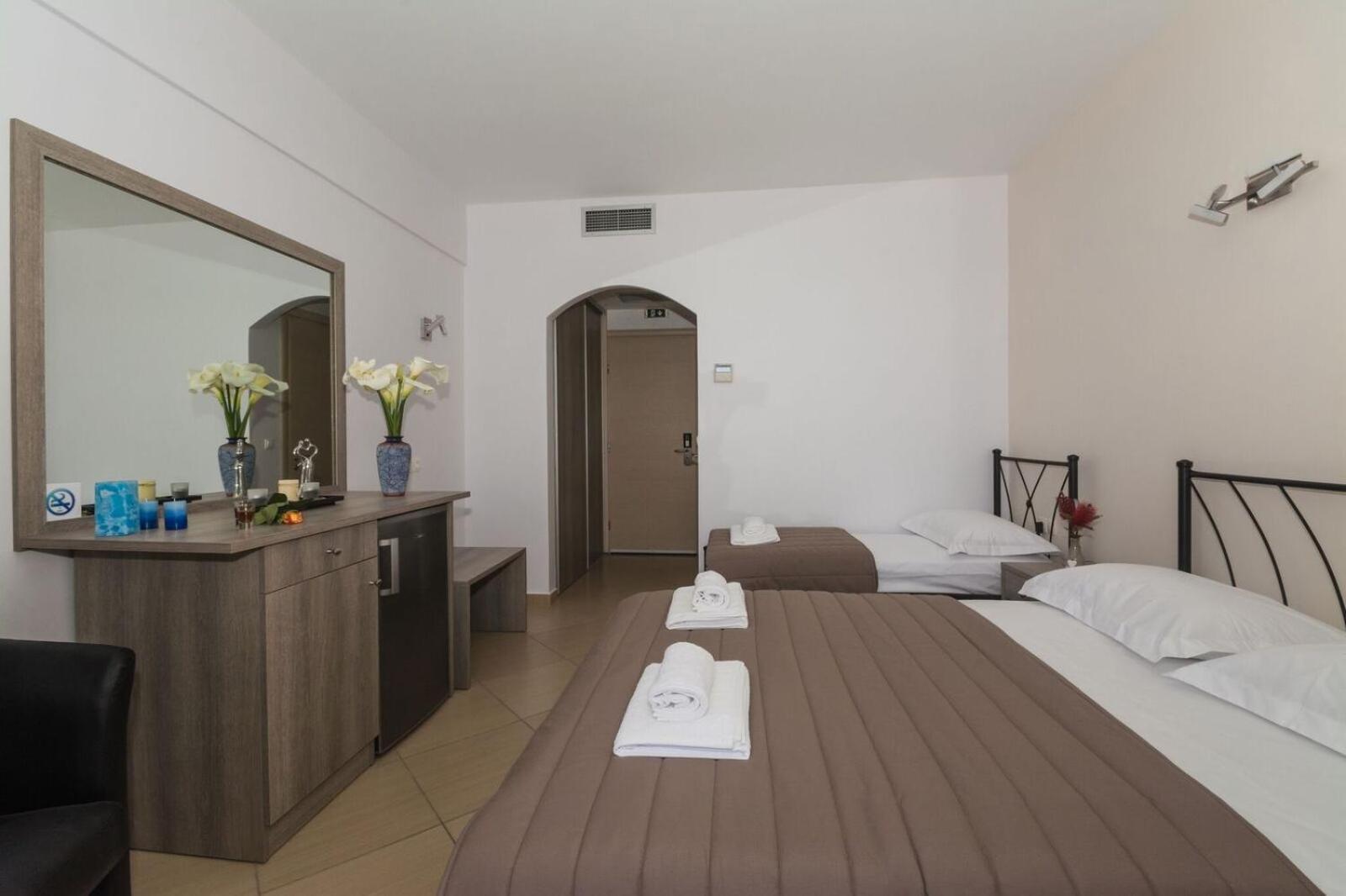 Triple Room - Photo 10