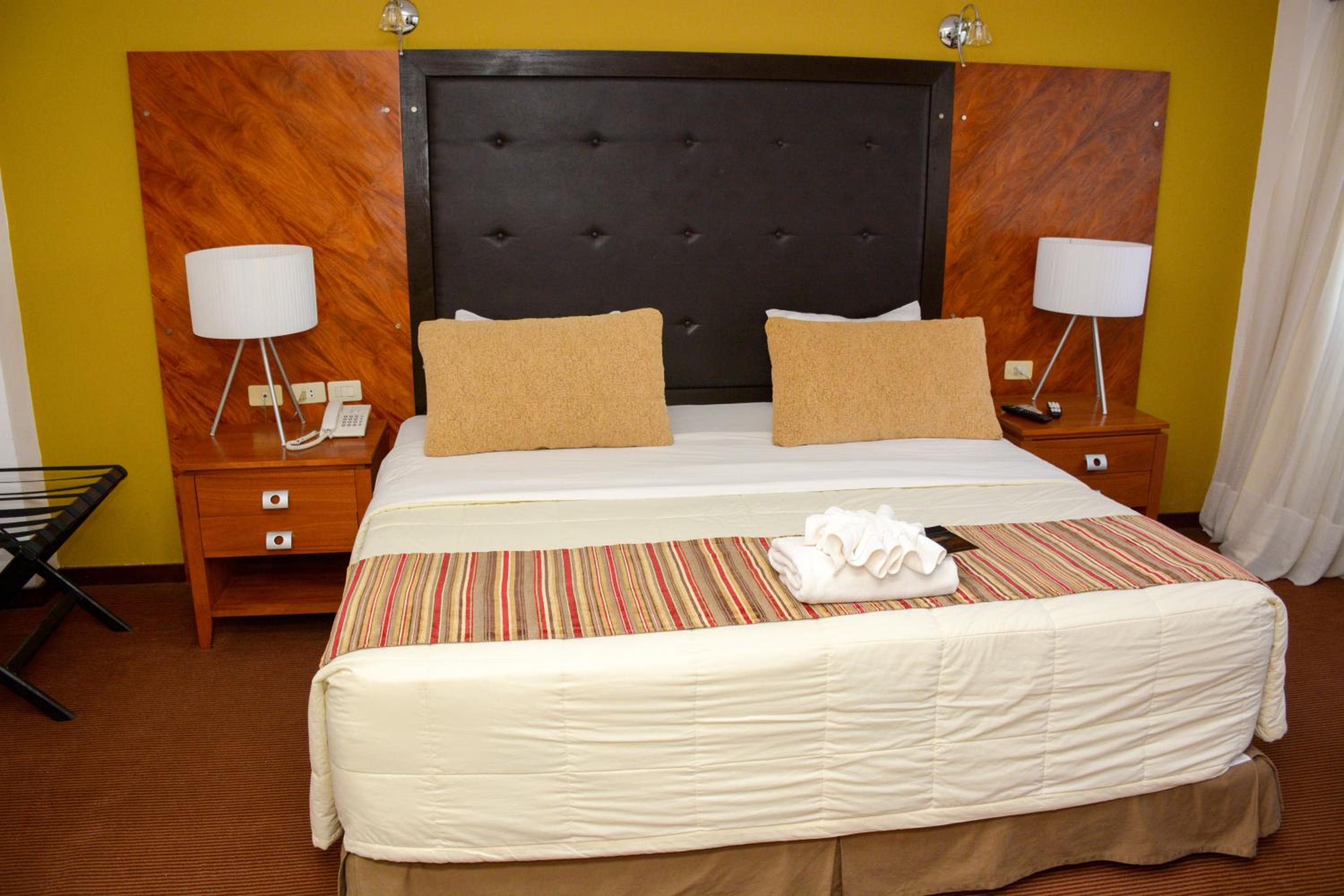 Deluxe Double or Twin Room with Spa Bath photo 2