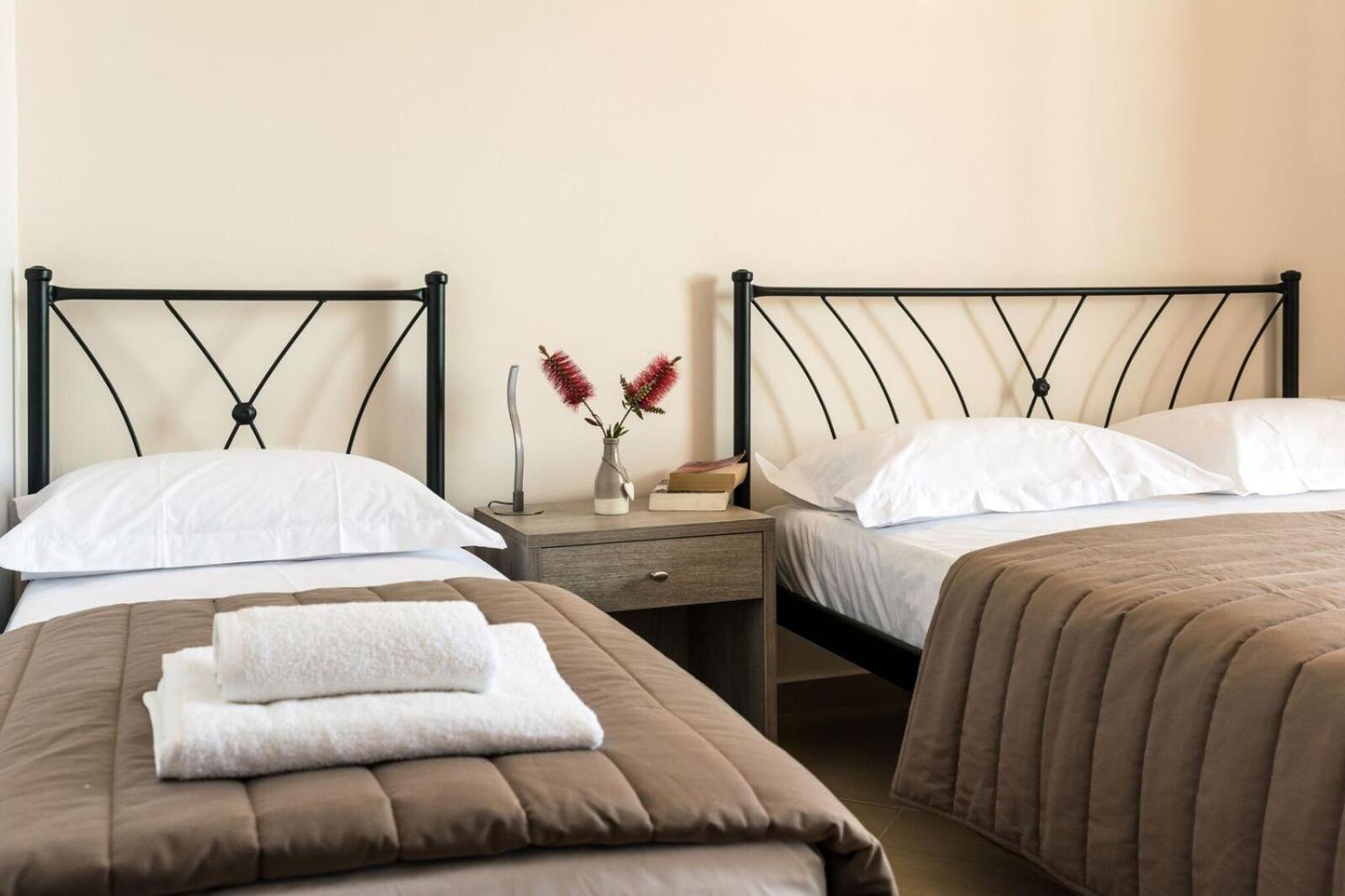 Triple Room - Photo 8