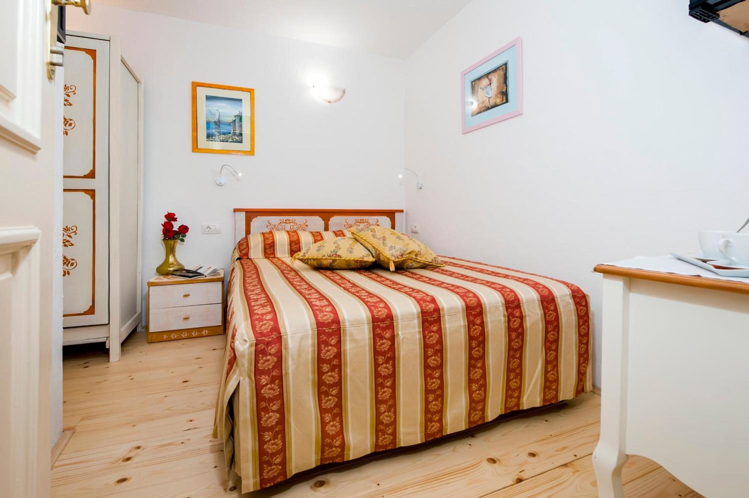 Small Single Room