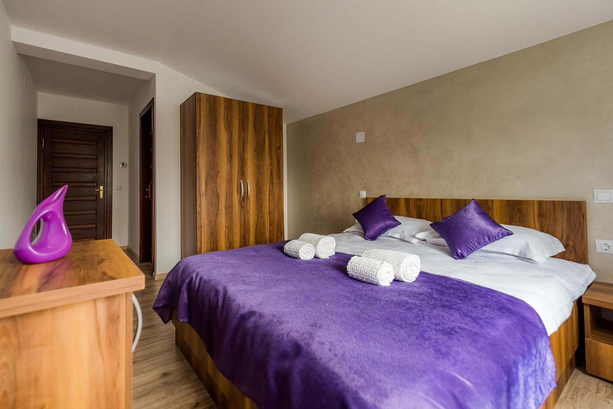 Deluxe Double or Twin Room - Photo 5
