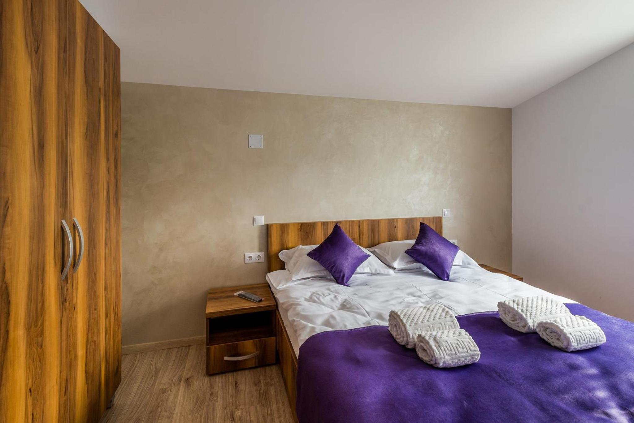 Deluxe Double or Twin Room - Photo 7