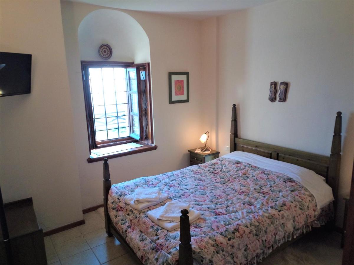 Deluxe Double Room with Balcony and Sea View photo 2