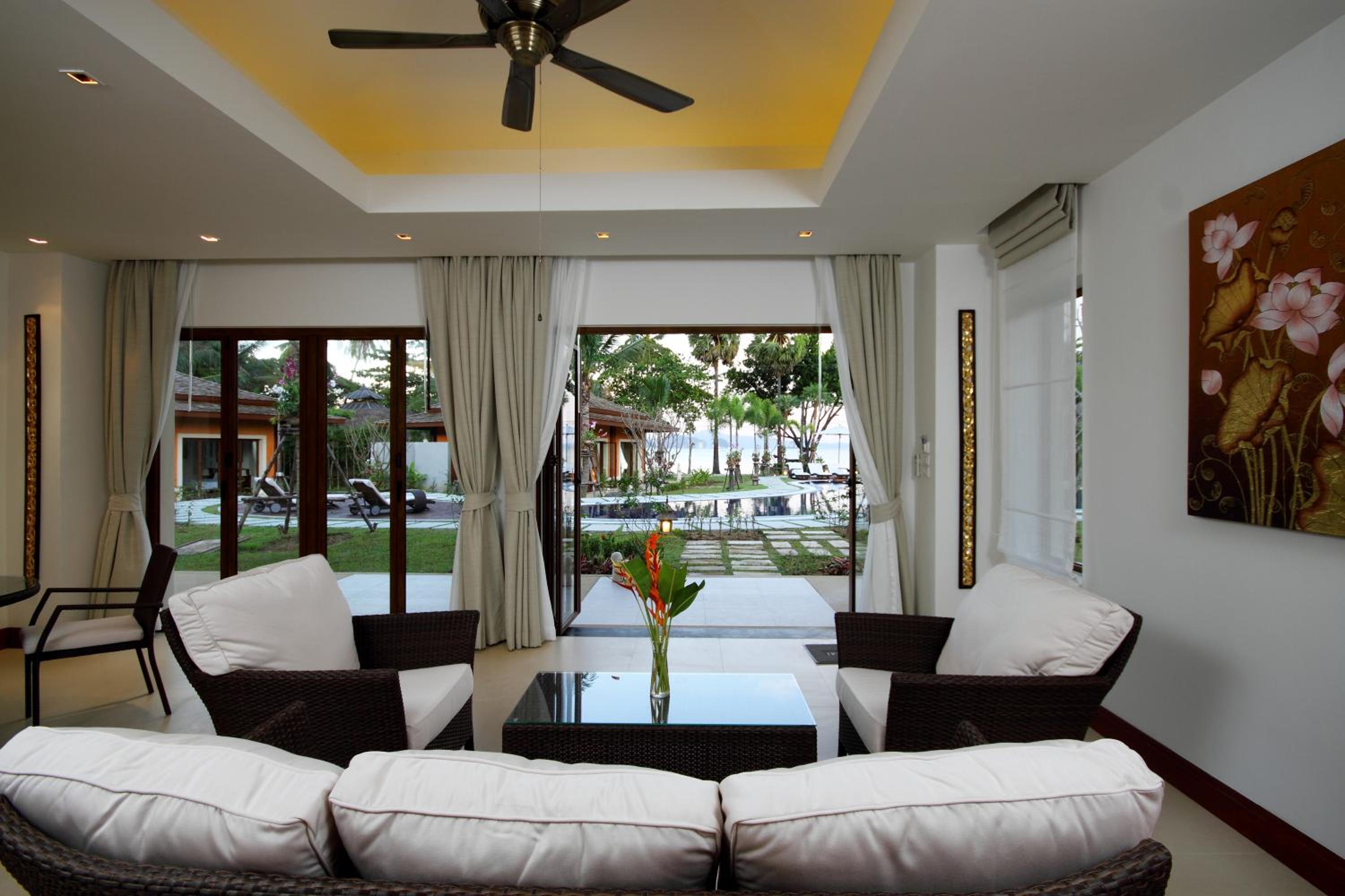 Deluxe Beach Suite - Photo 10
