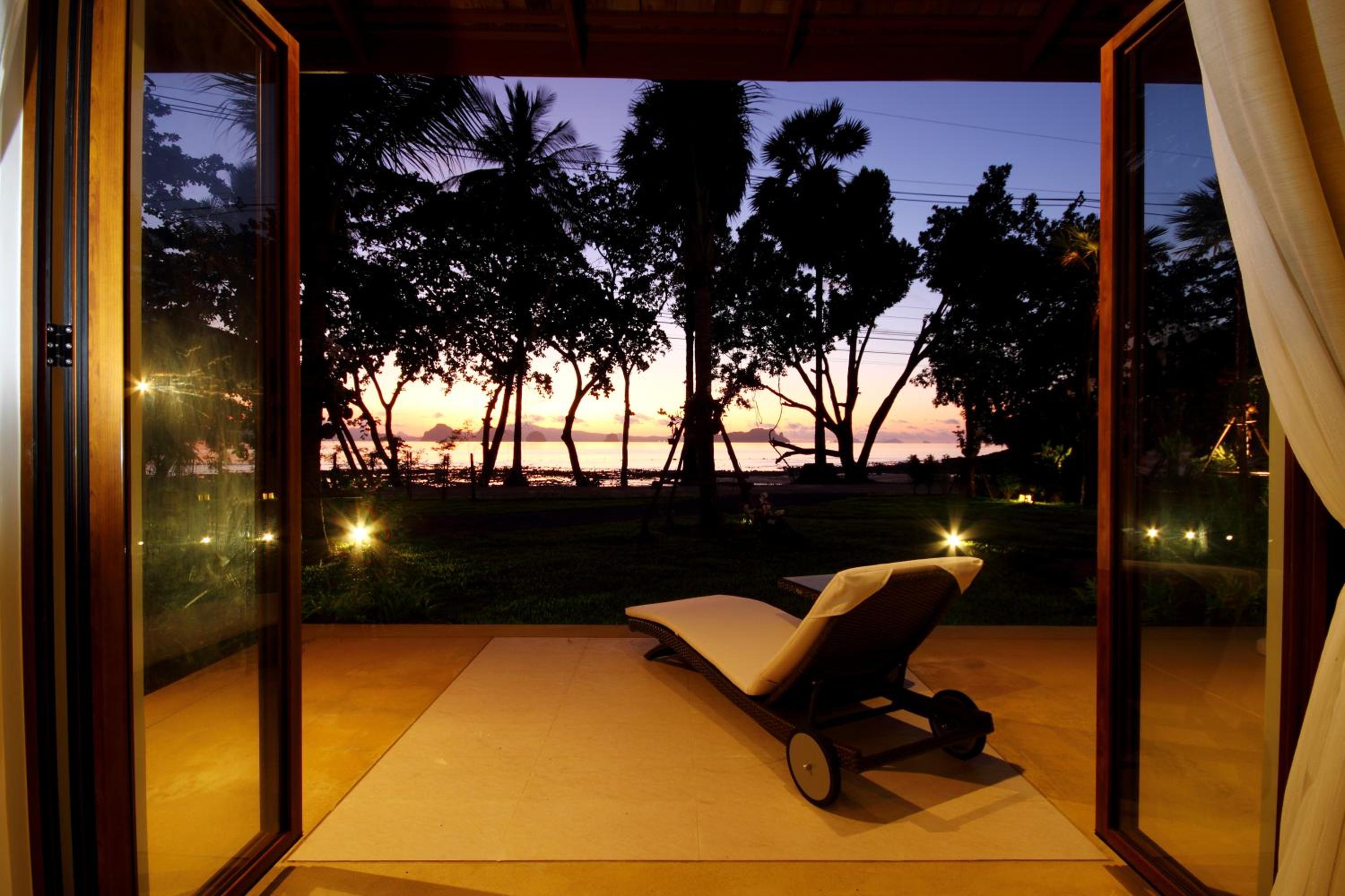 Deluxe Sunrise Suite - Photo 8