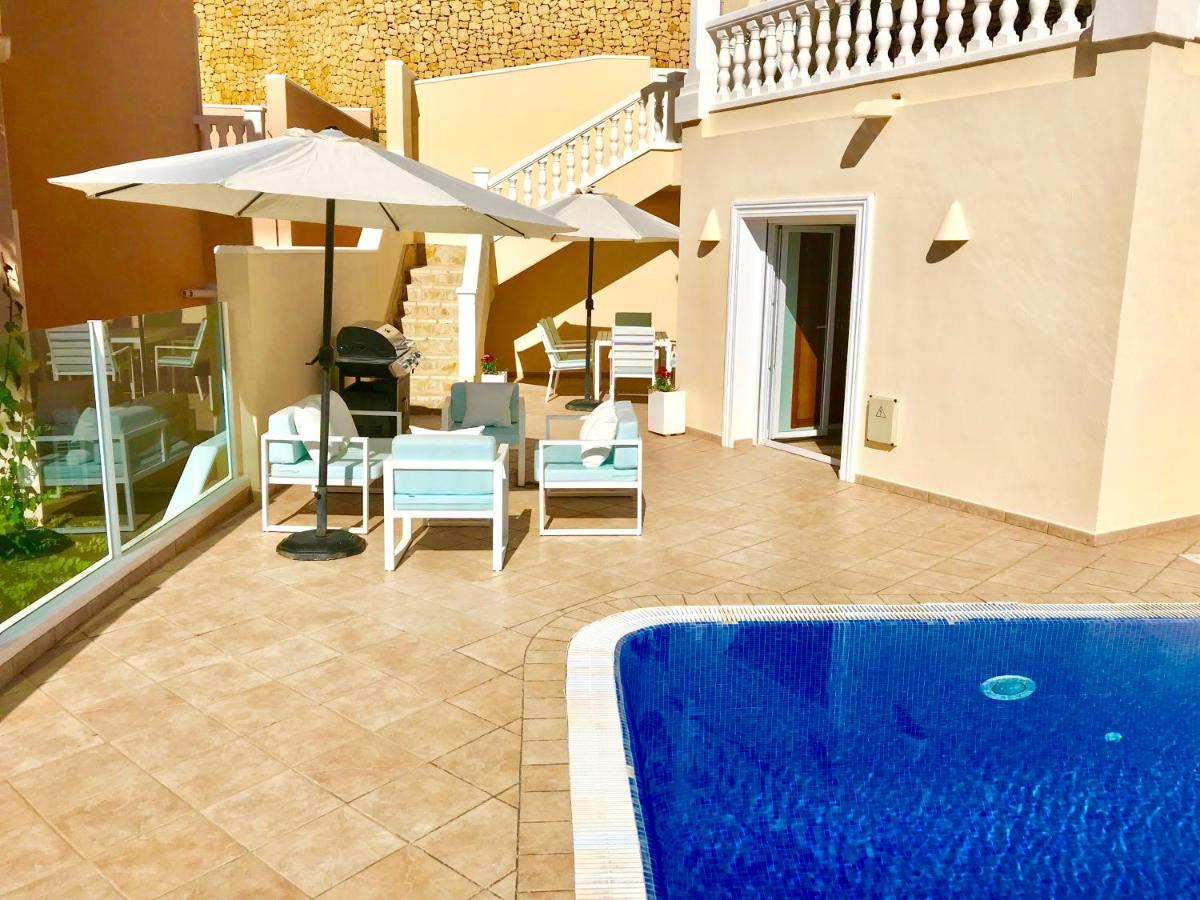 Three-Bedroom Villa photo 1