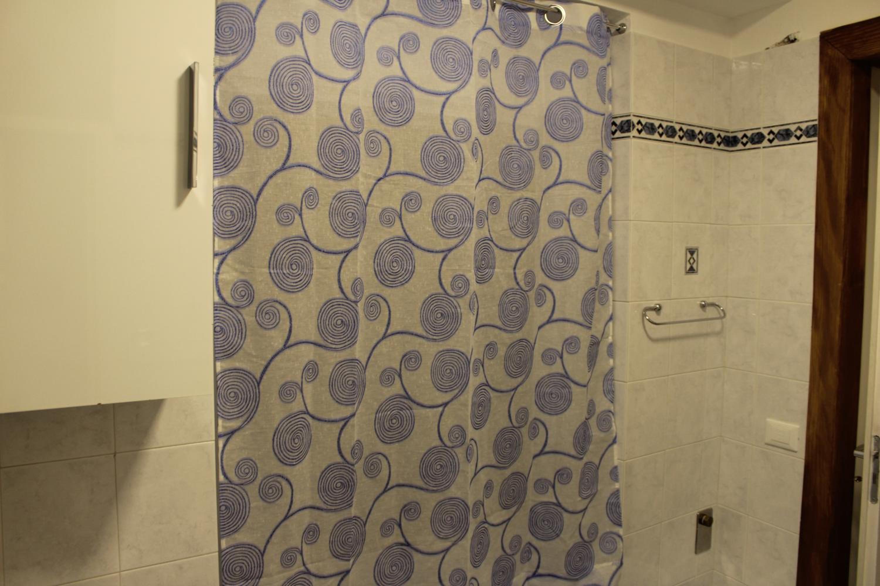 Double Room - Photo 7