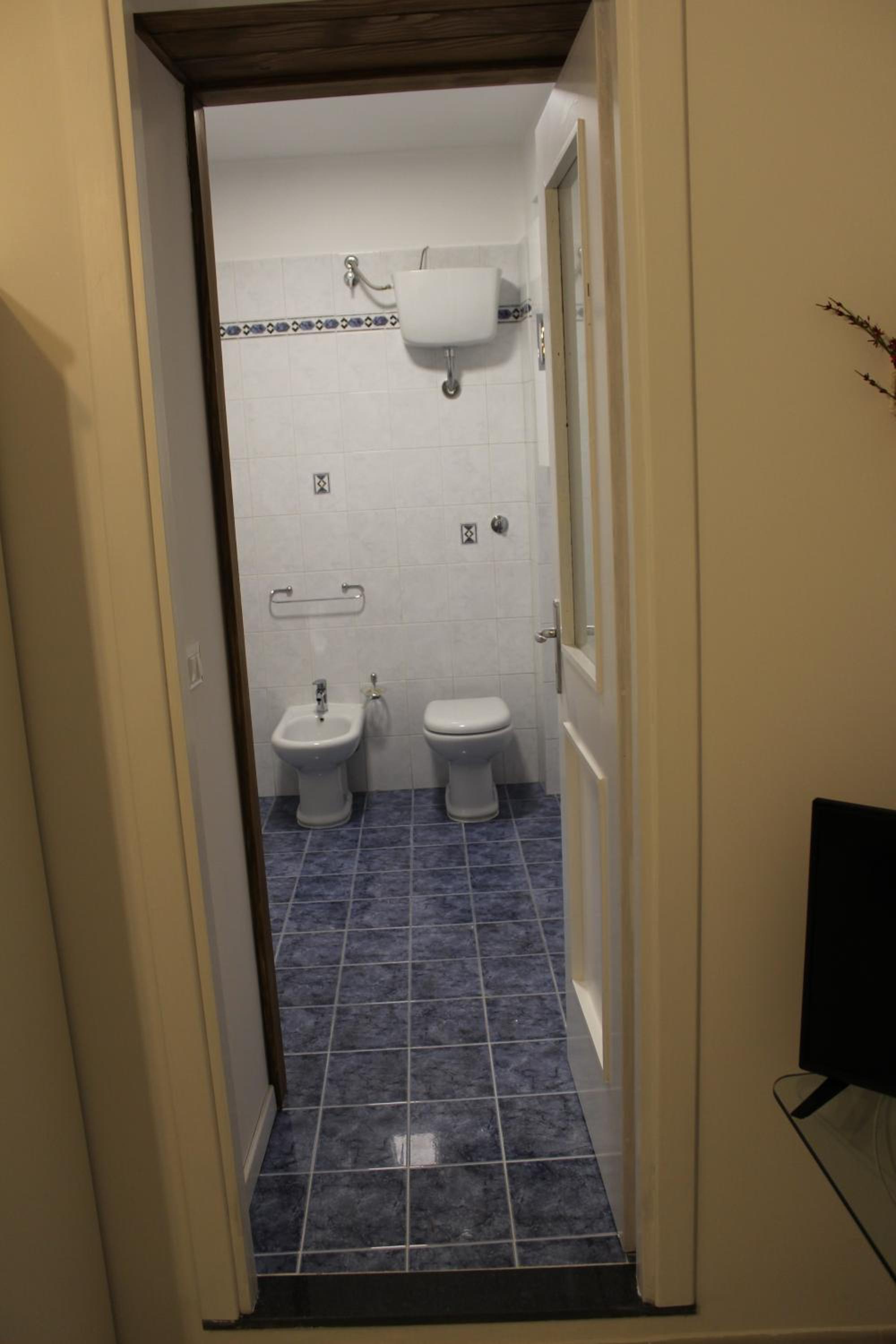 Double Room - Photo 6