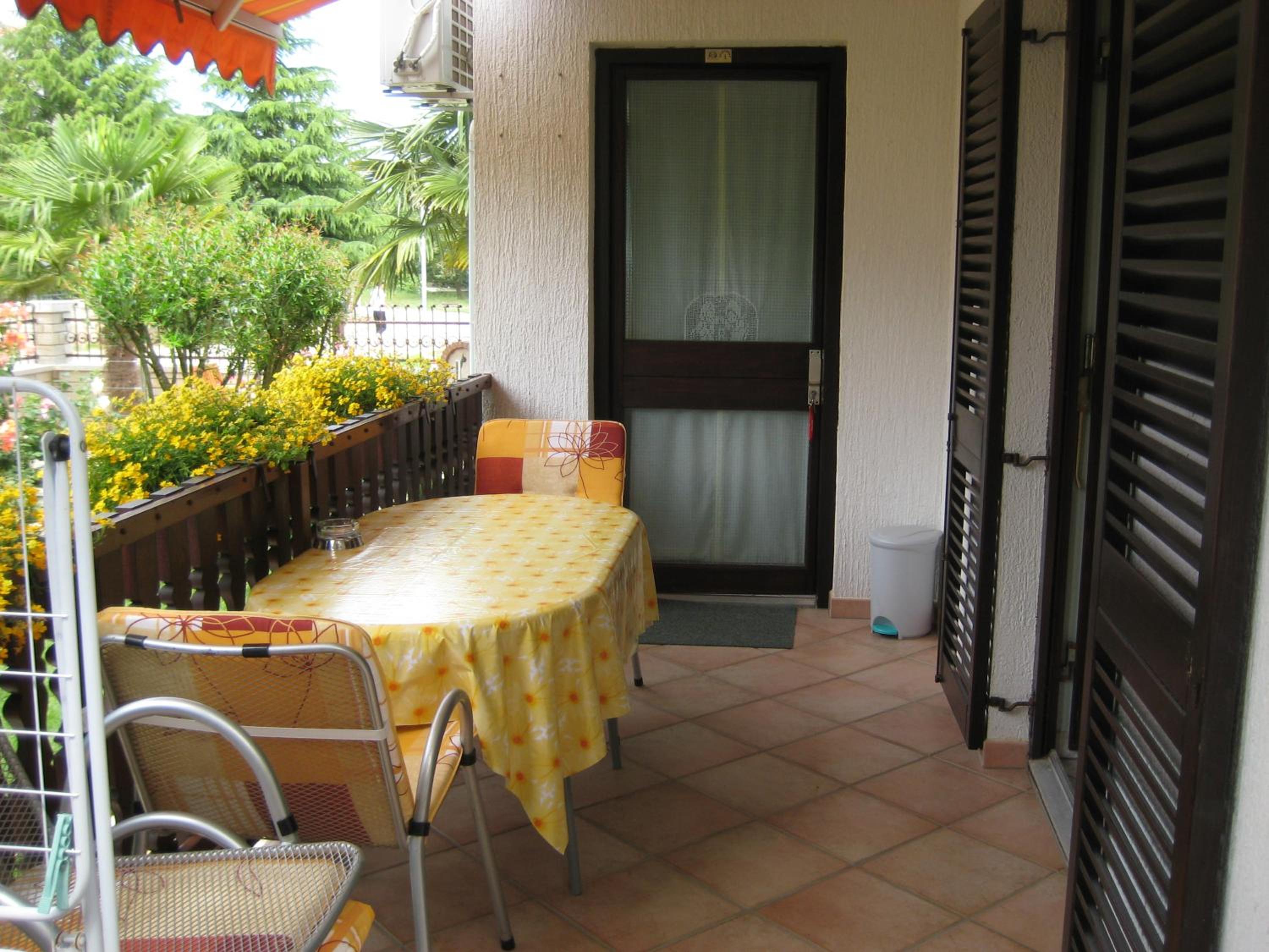 Apartment with Garden View photo 2