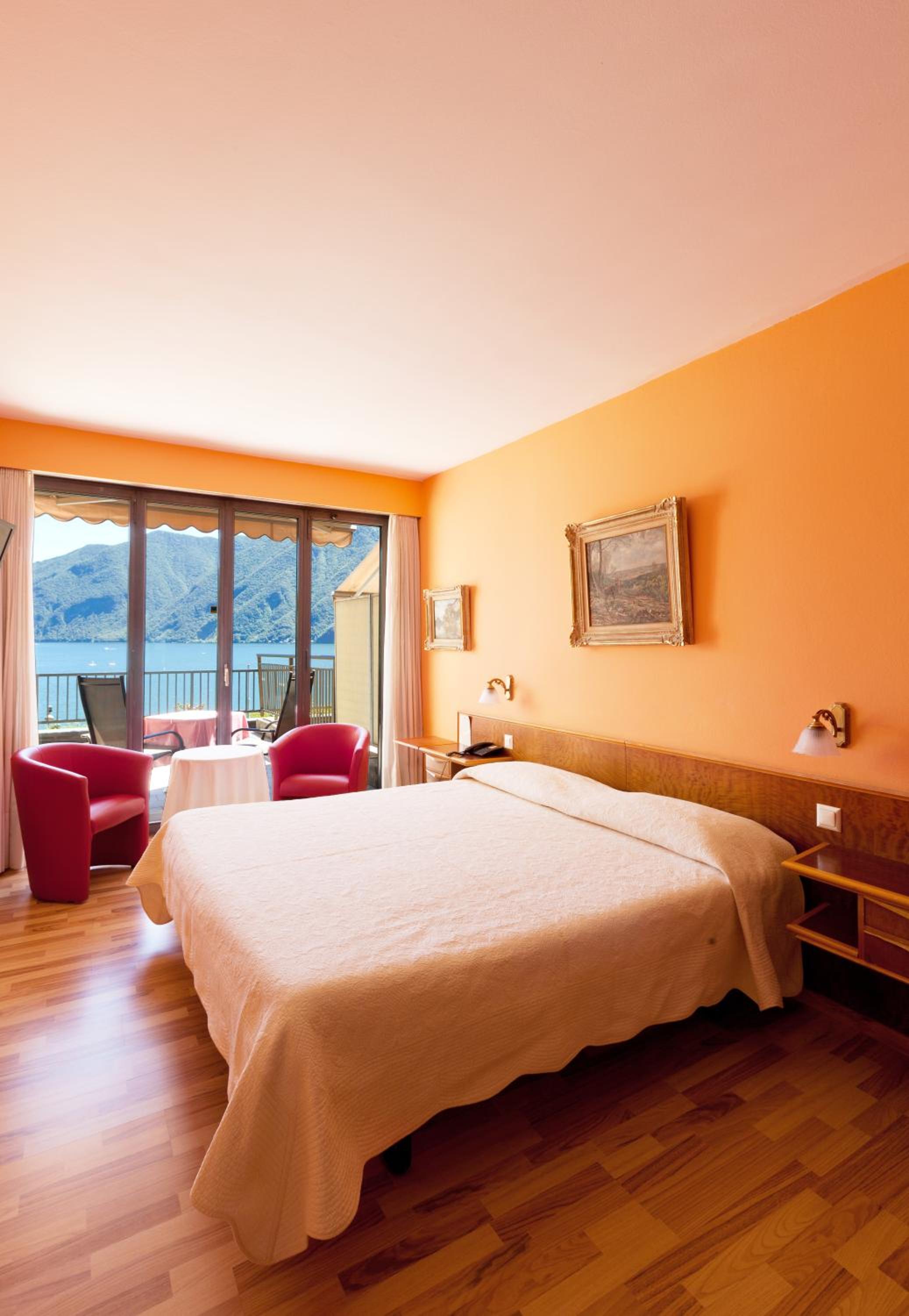 Superior Double Room with Terrace and Lake View - Photo 8