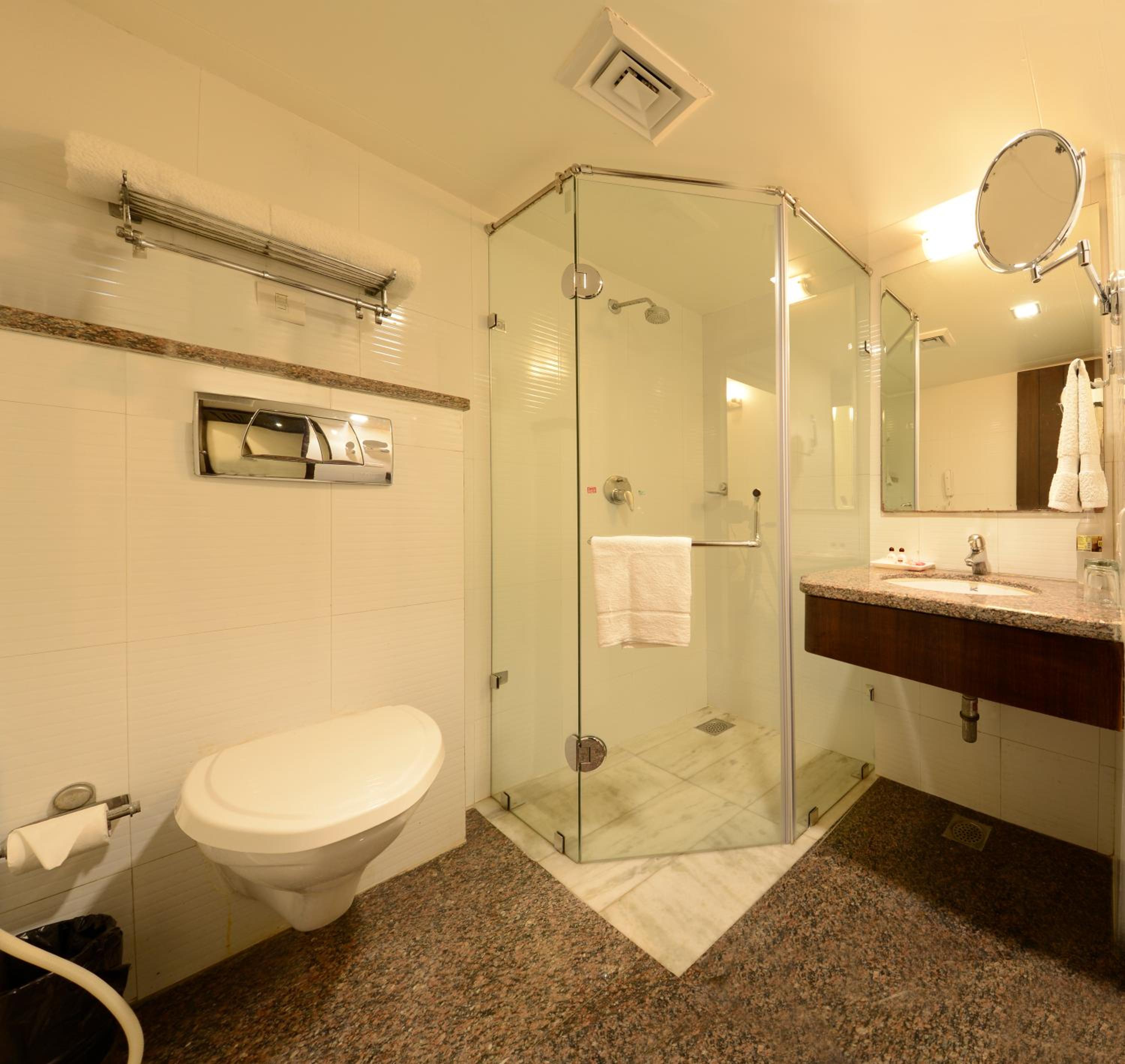 Deluxe Double Room with 10% discount on food & beverages - Photo 5