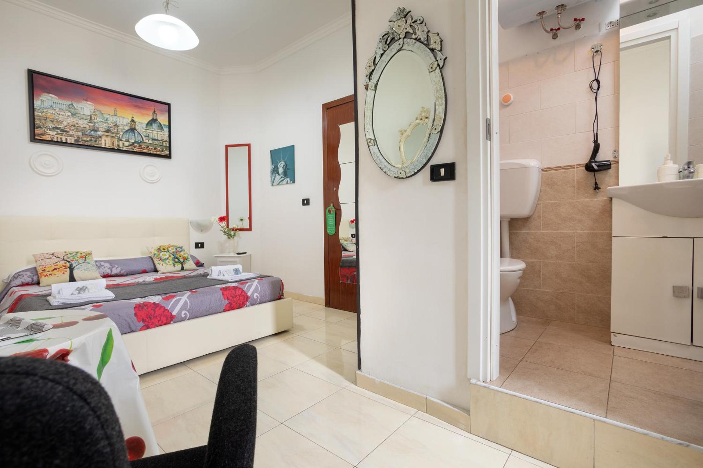 Budget Double Room photo 3