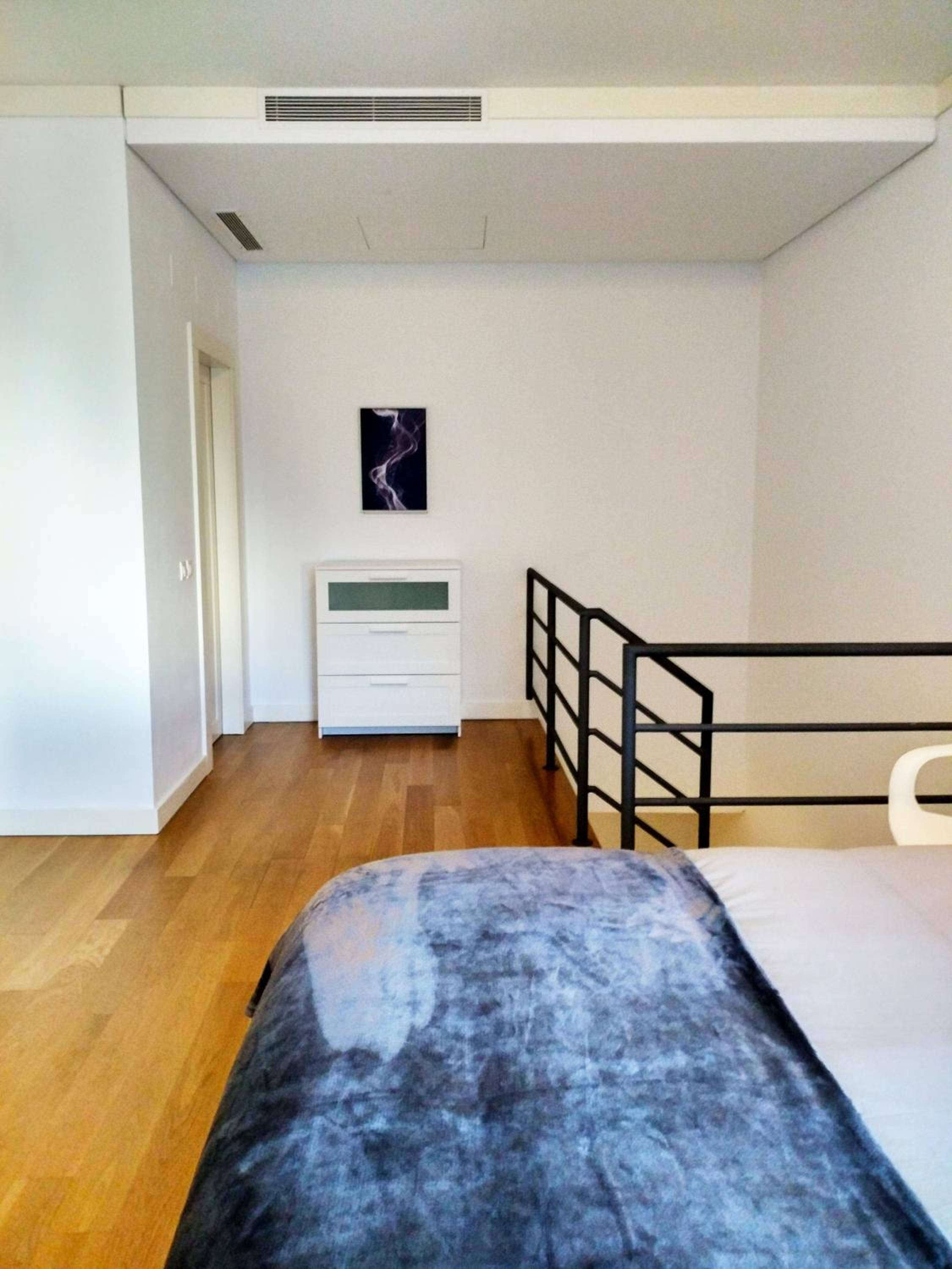 One-Bedroom Apartment - Photo 7