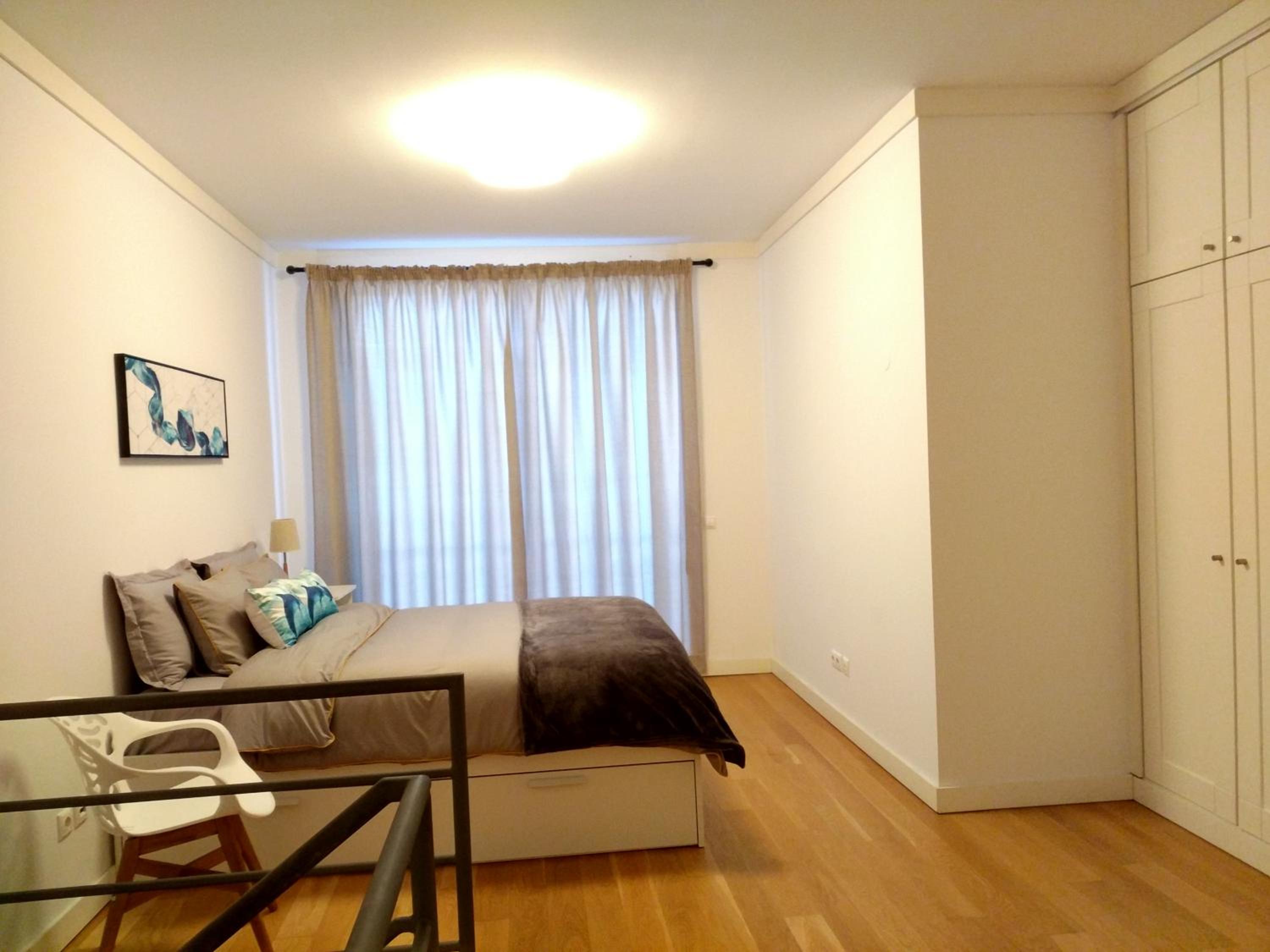 One-Bedroom Apartment - Photo 4