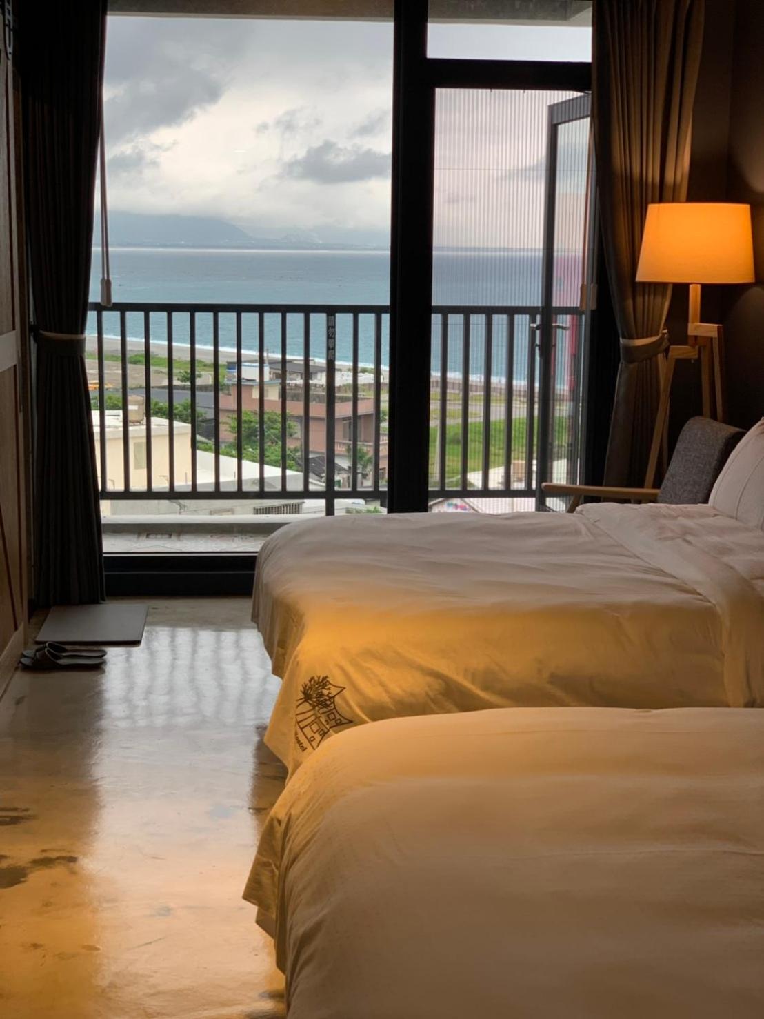 Quadruple Room with Sea View - Photo 3