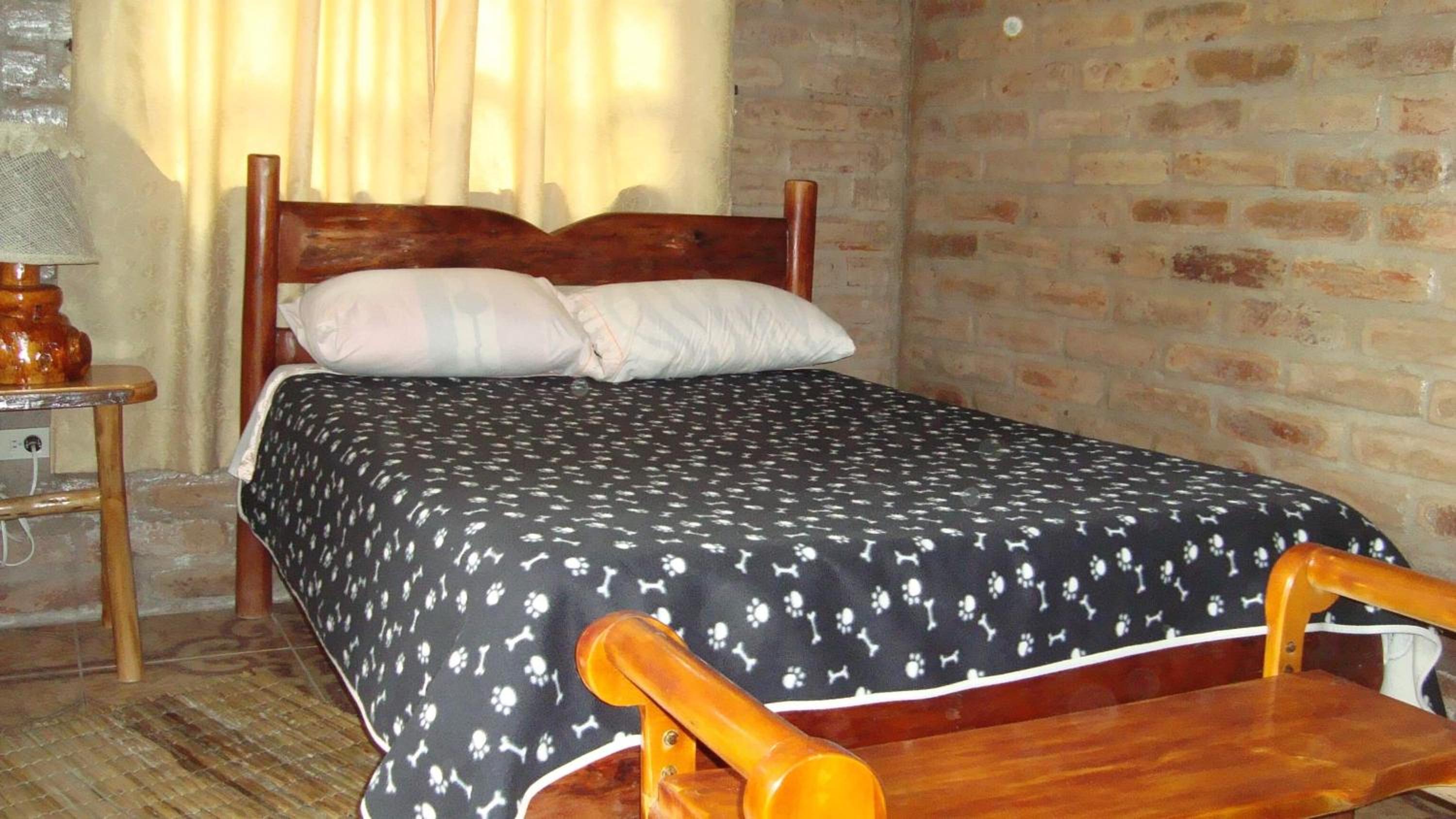 Single Room with Private Bathroom photo 2
