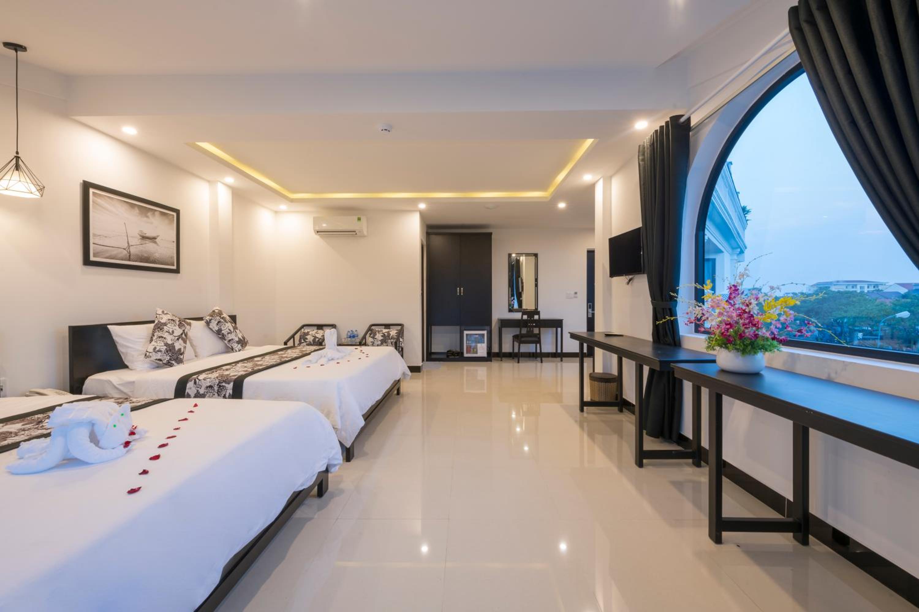 Family Suite with Balcony