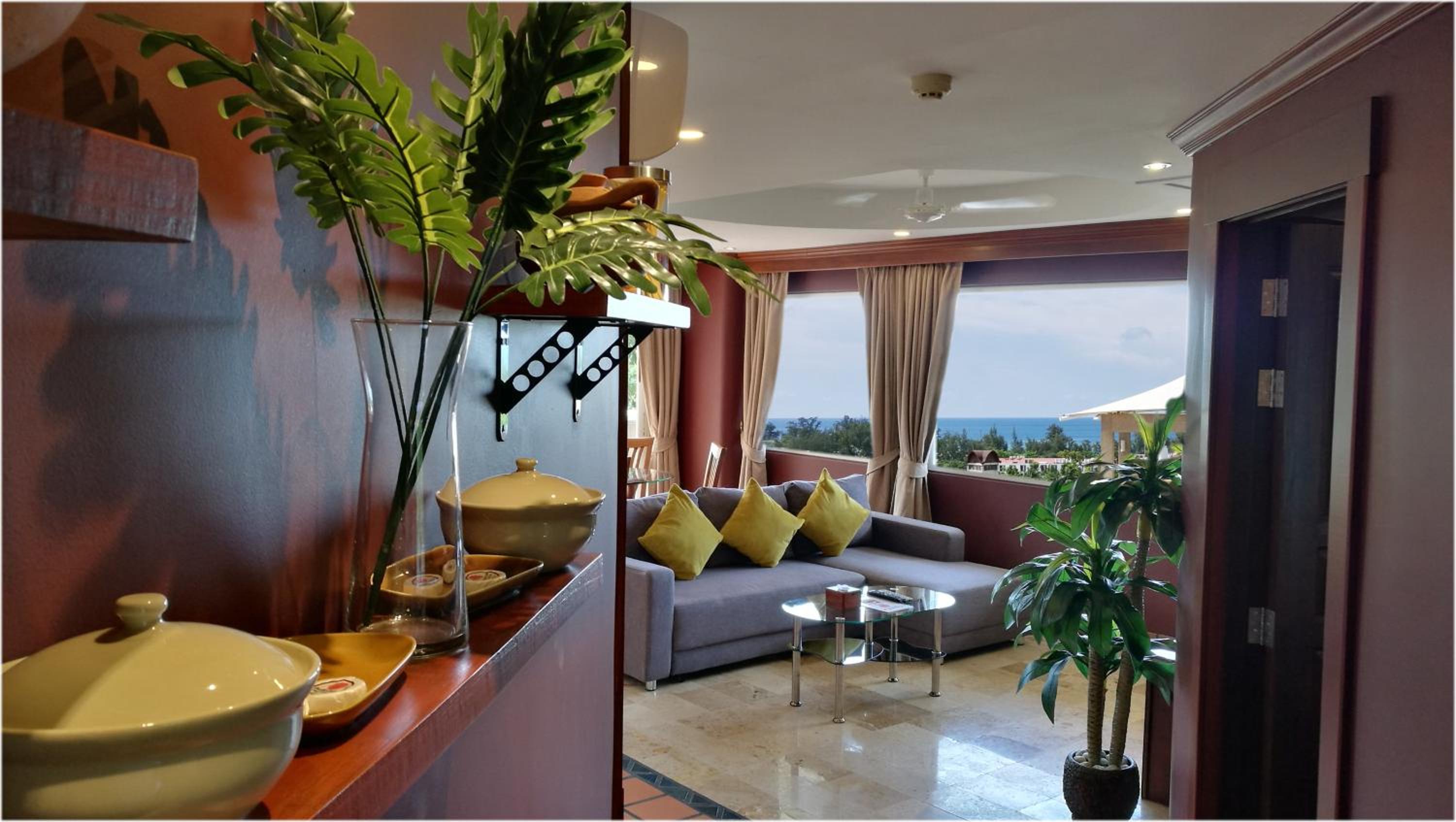 1 Bedroom Suite Ocean View - Photo 1