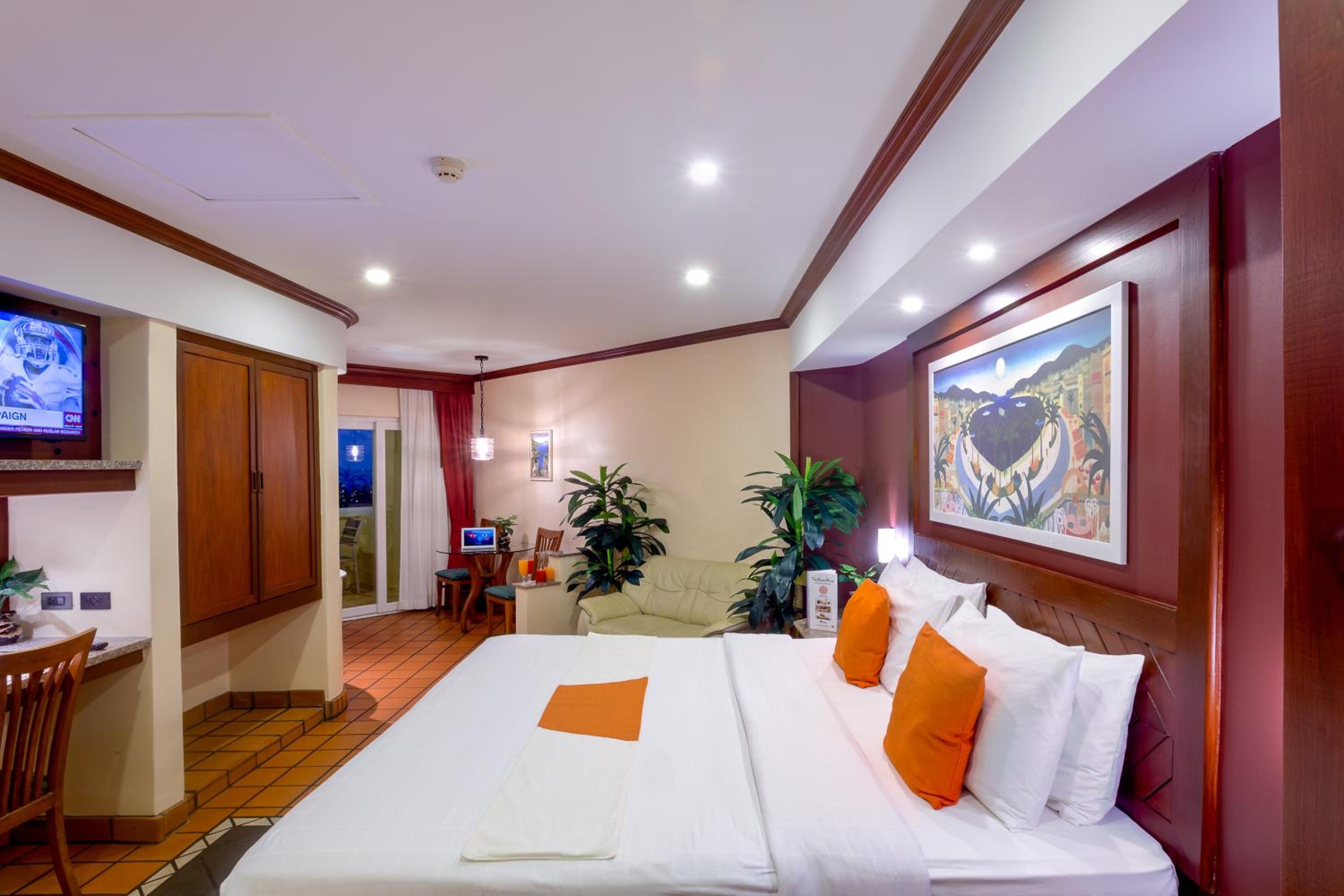 Studio Suite - Photo 18