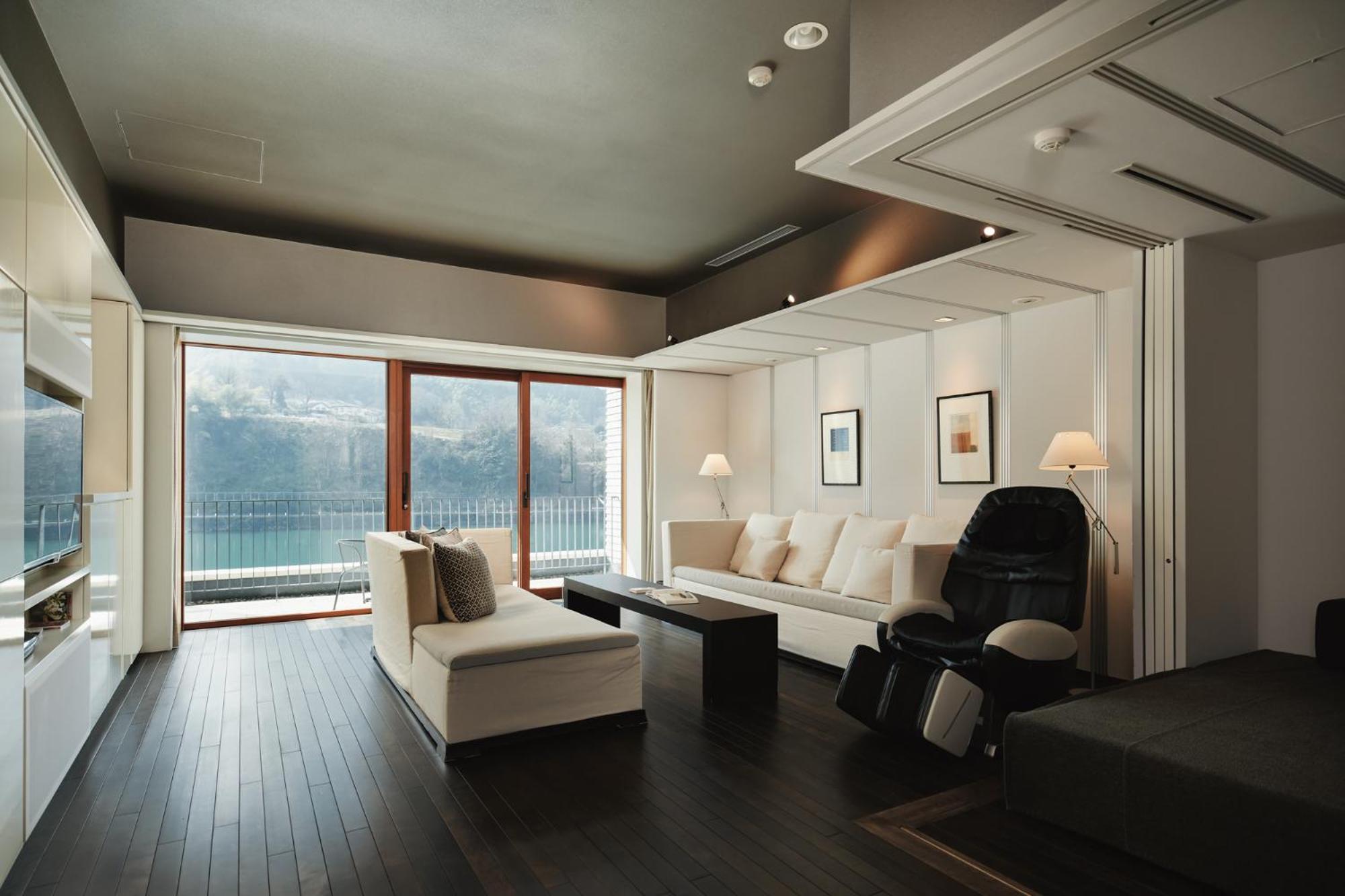 Deluxe Suite - New Wing