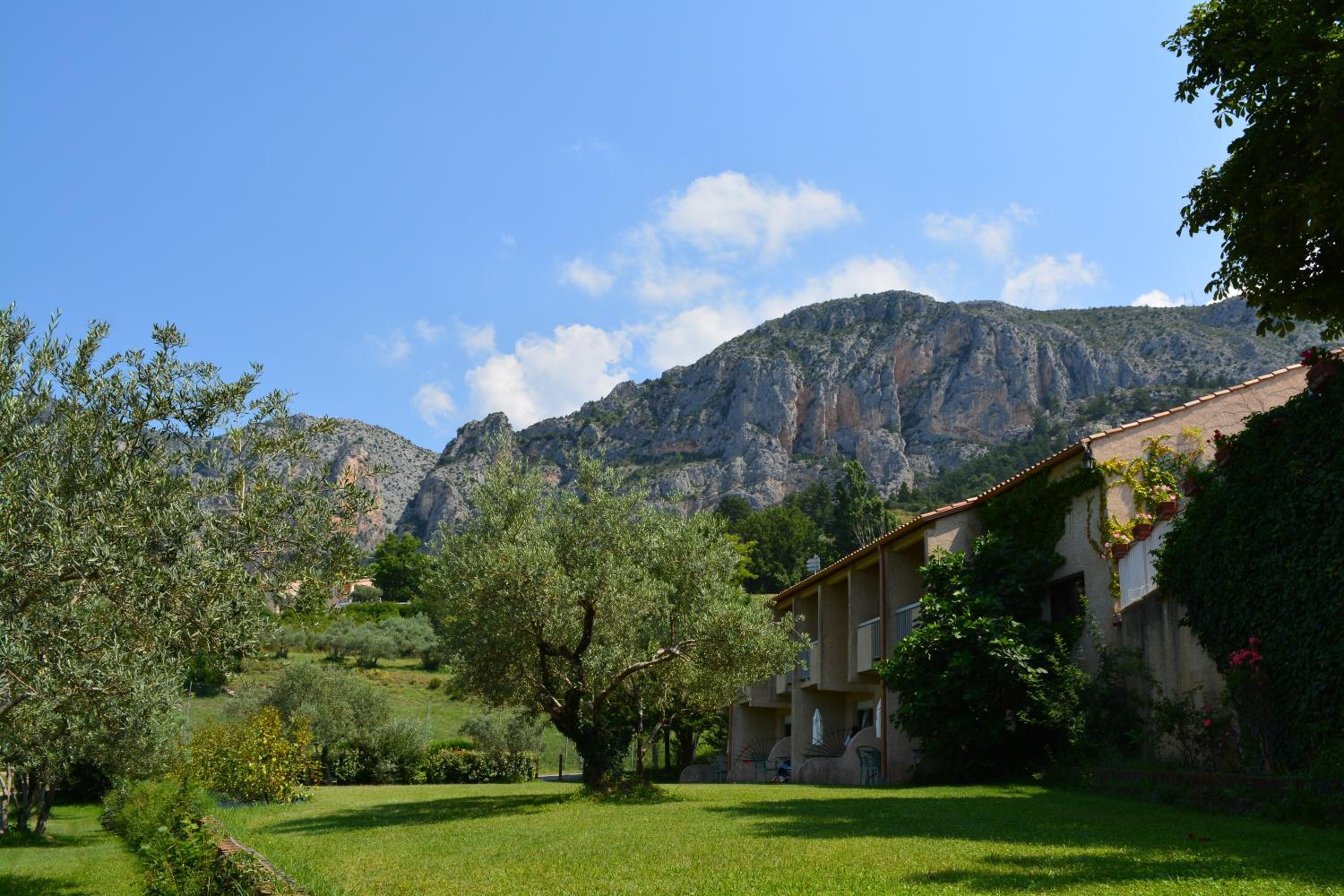 Superior Double Room with Balcony and Valley view photo 2