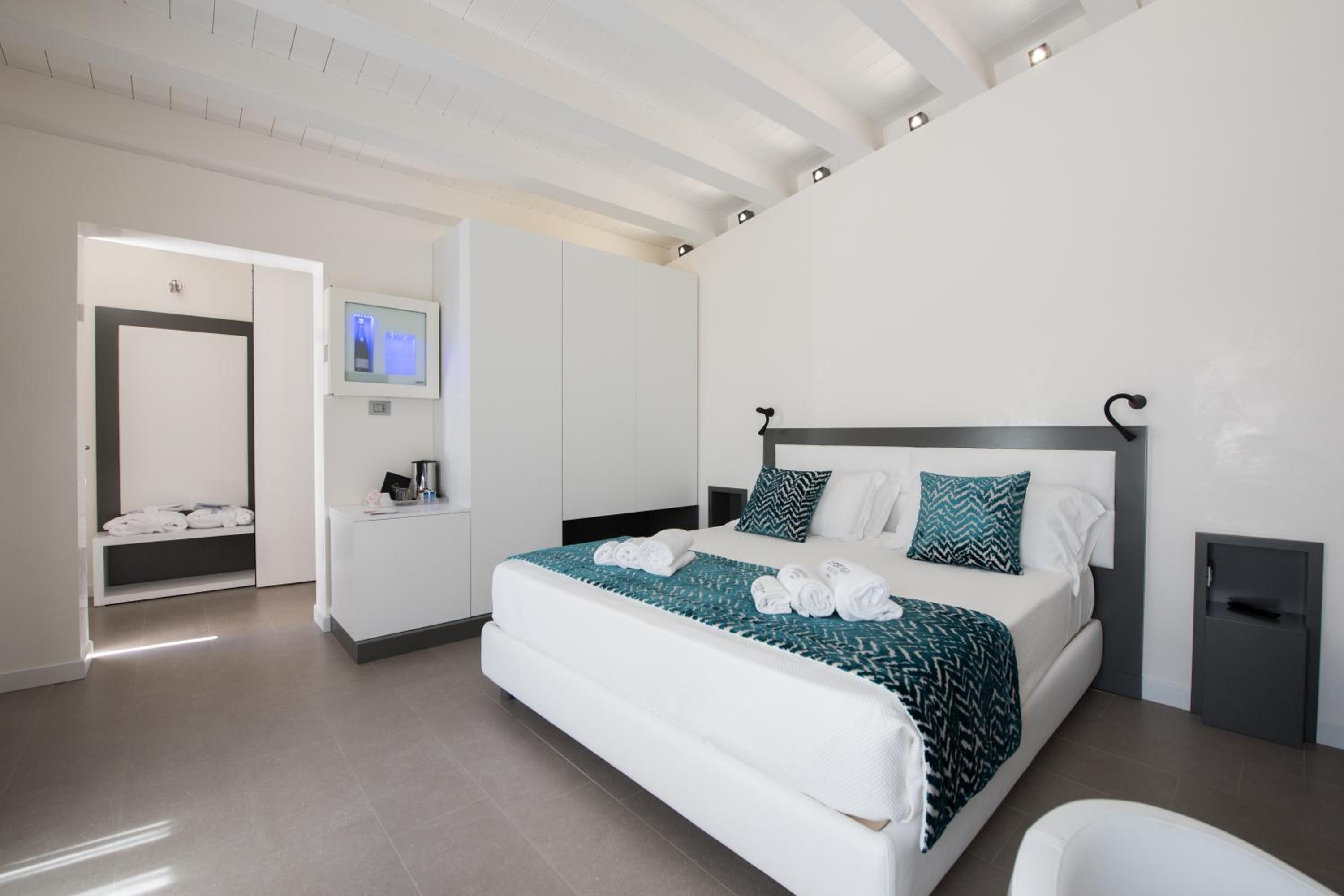 Deluxe Double Room with Private Terrace