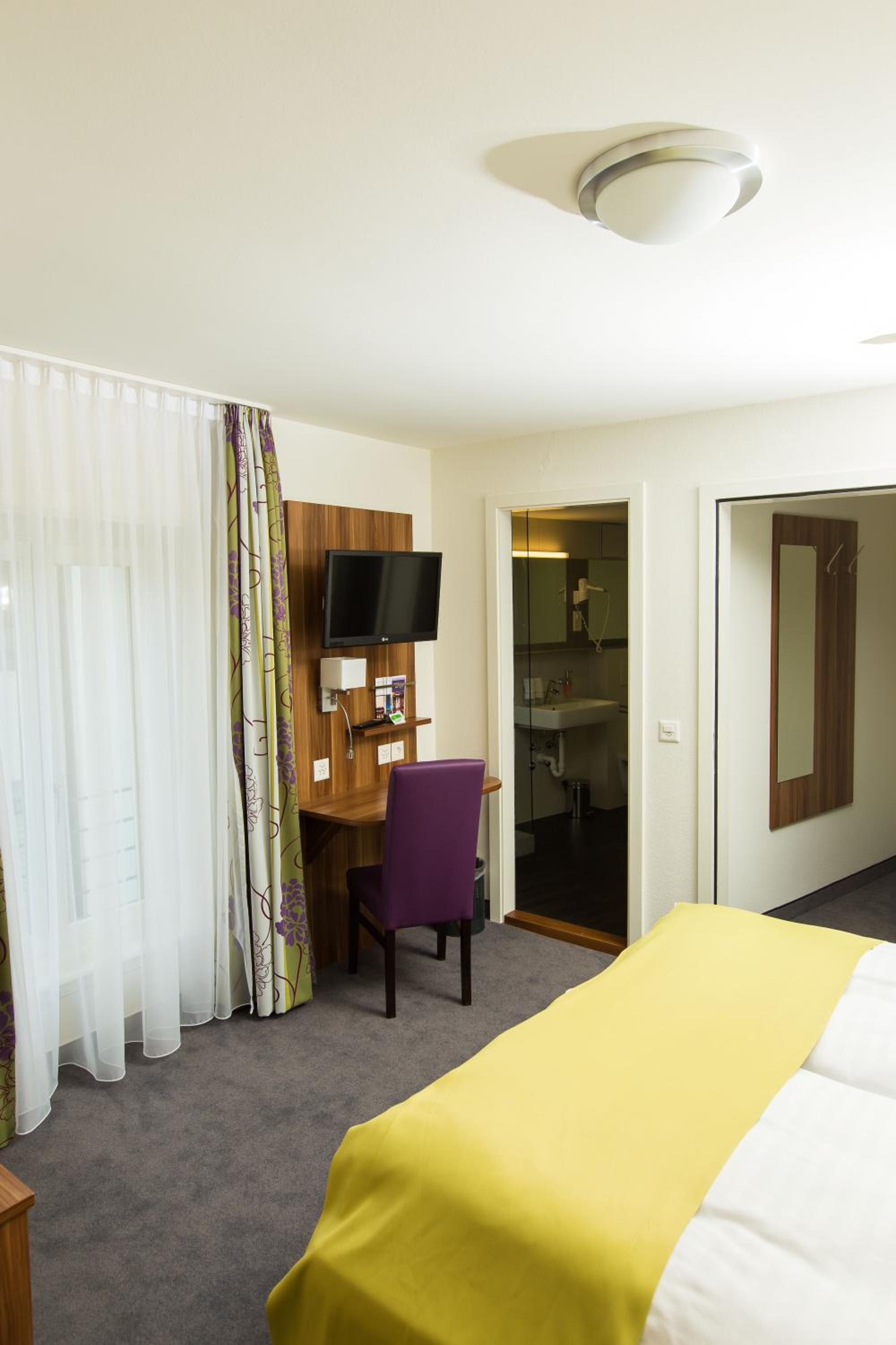 MEDIUM Double Room photo 1