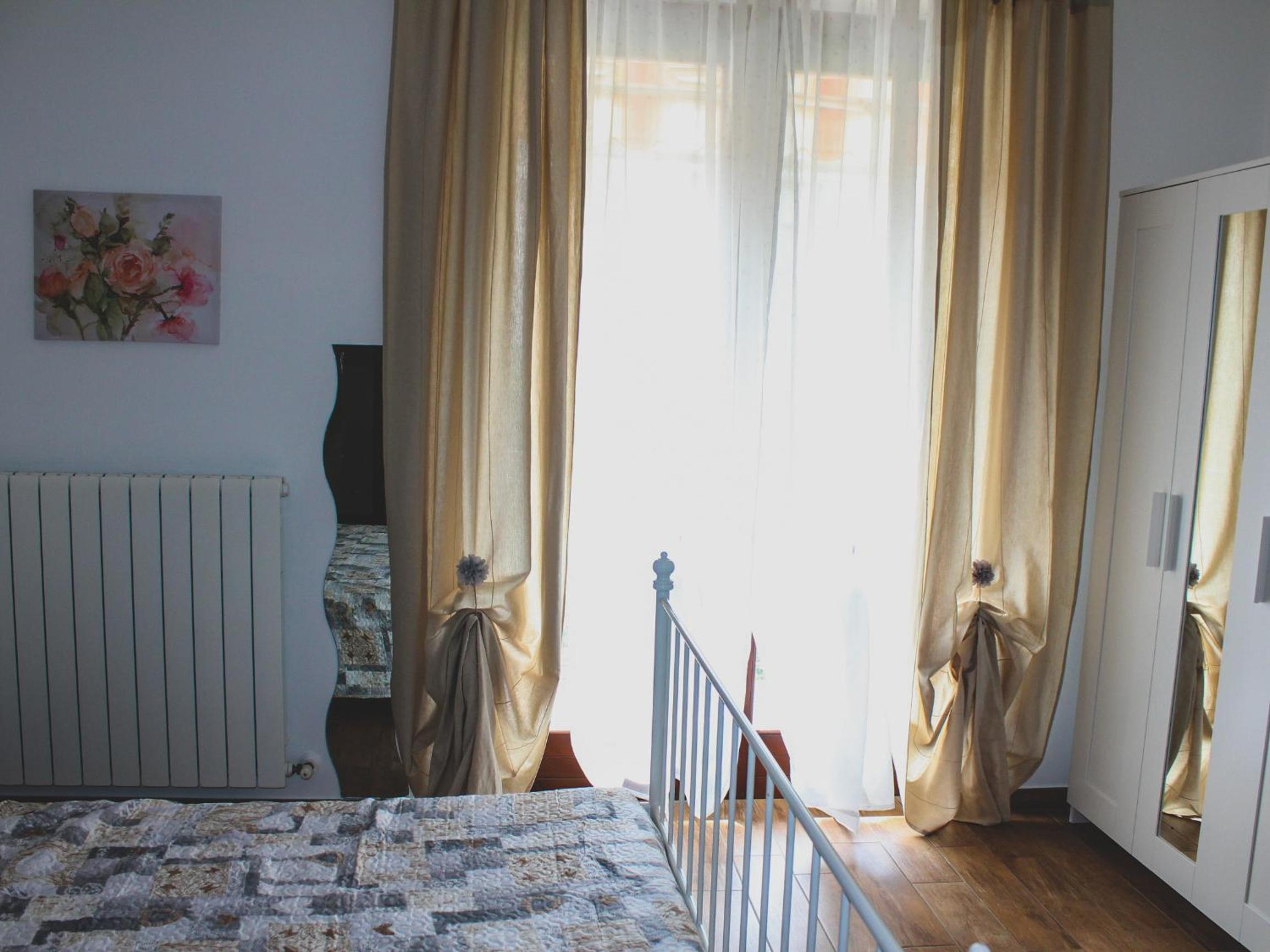 Triple Room with Private Bathroom - Photo 4