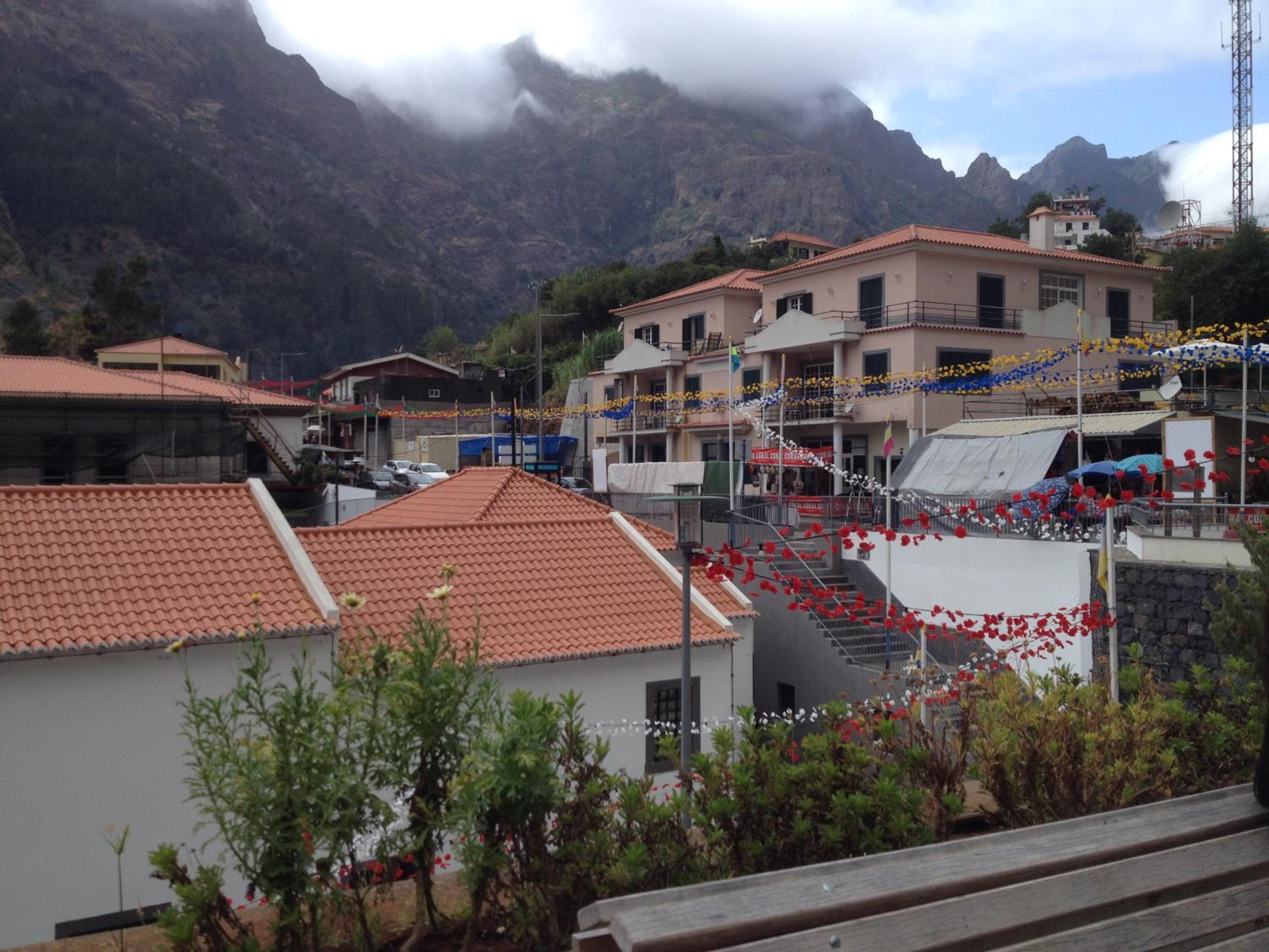 Apartment with Mountain View - Photo 44