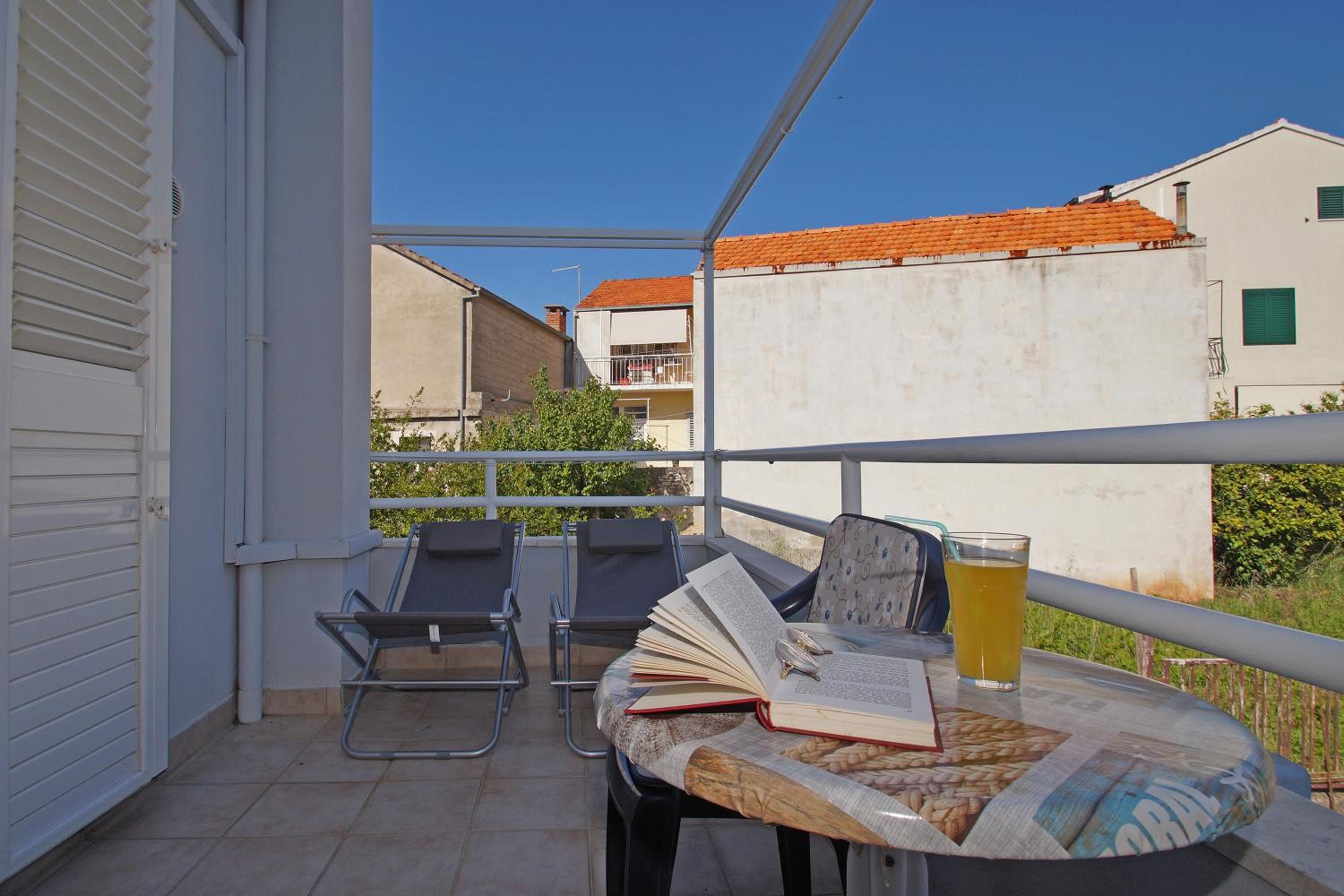 Studio with Terrace and Garden View photo 3
