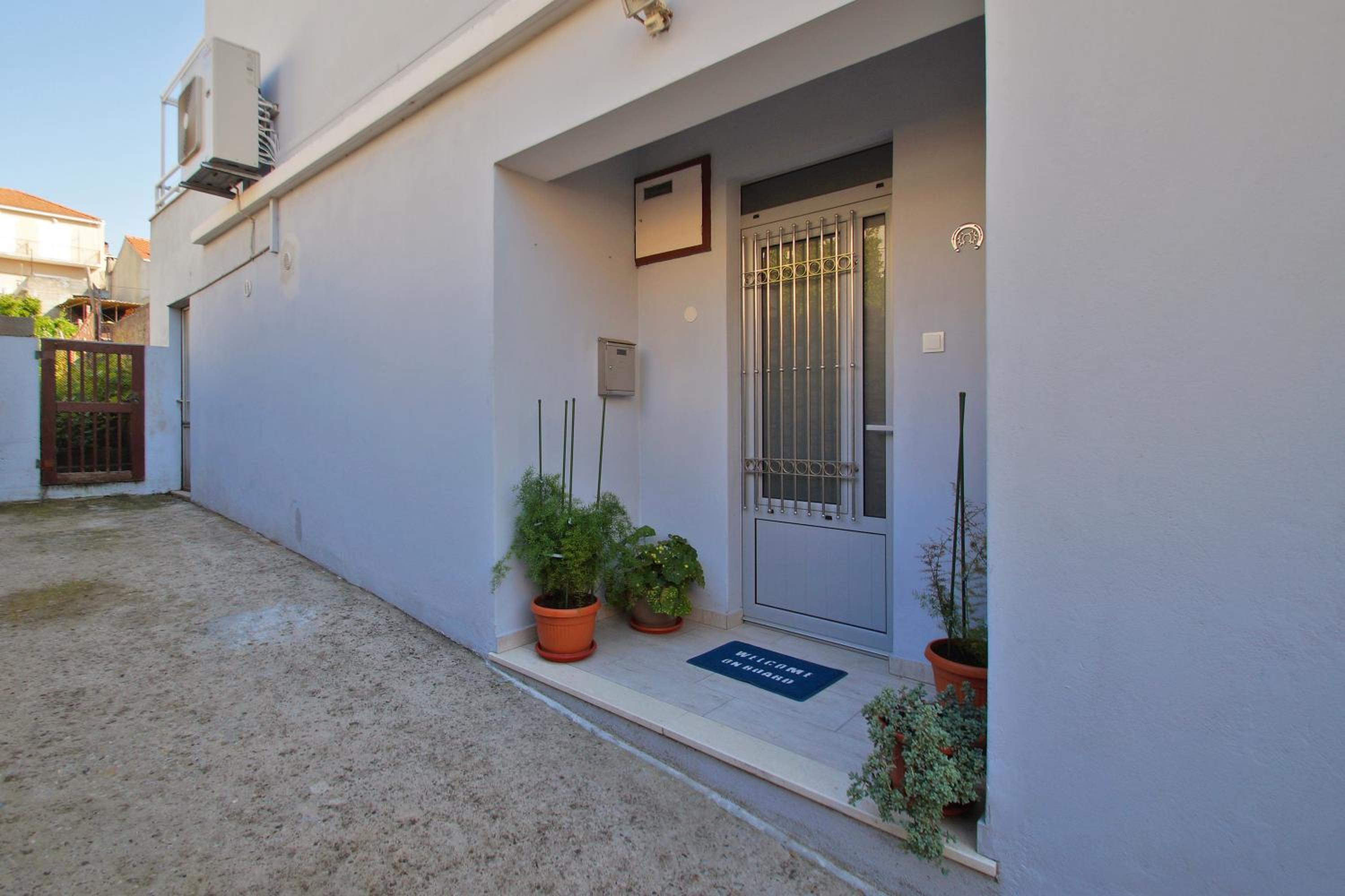 Studio with Terrace and Garden View