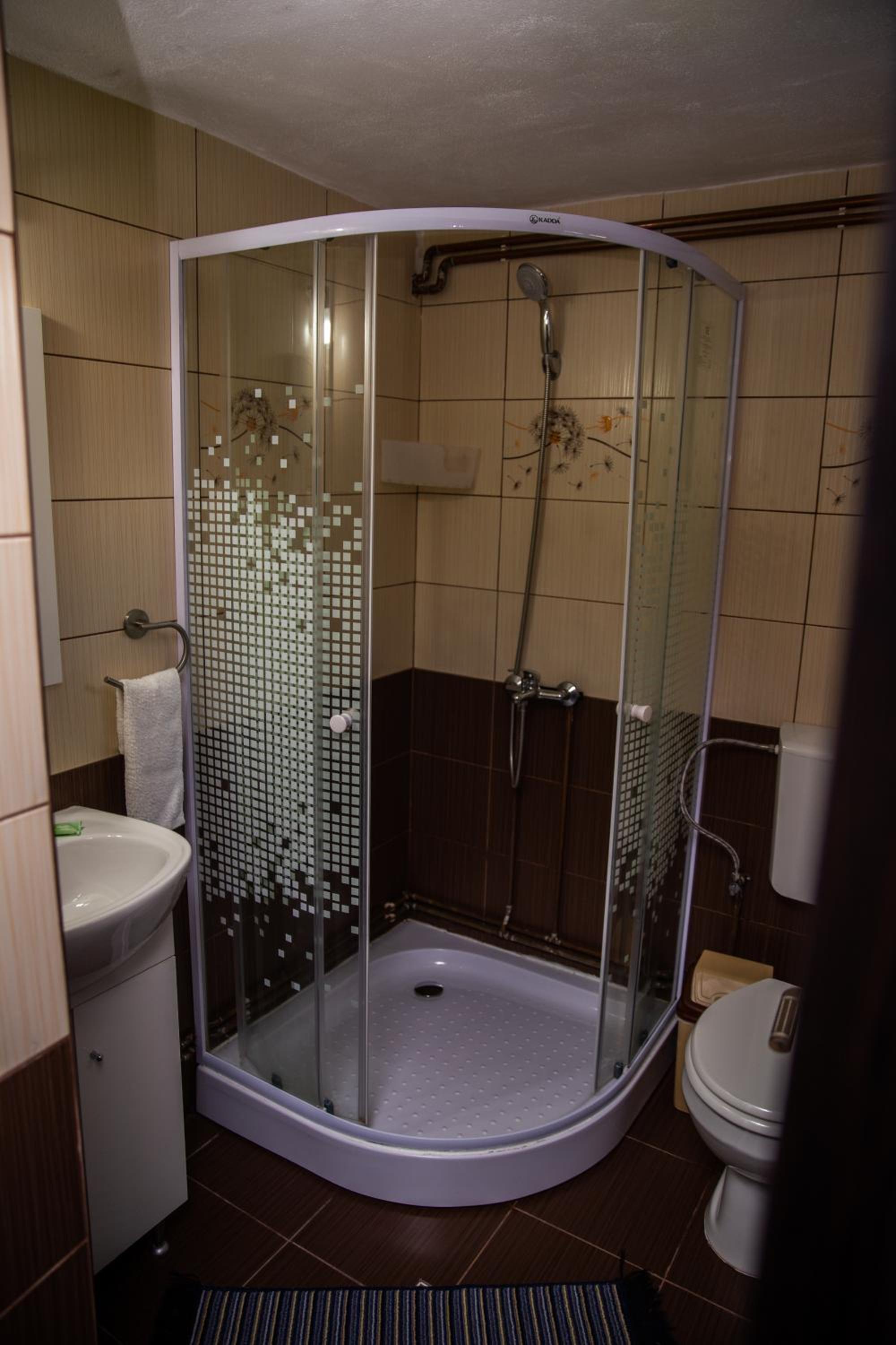 Double Room with Private Bathroom photo 3