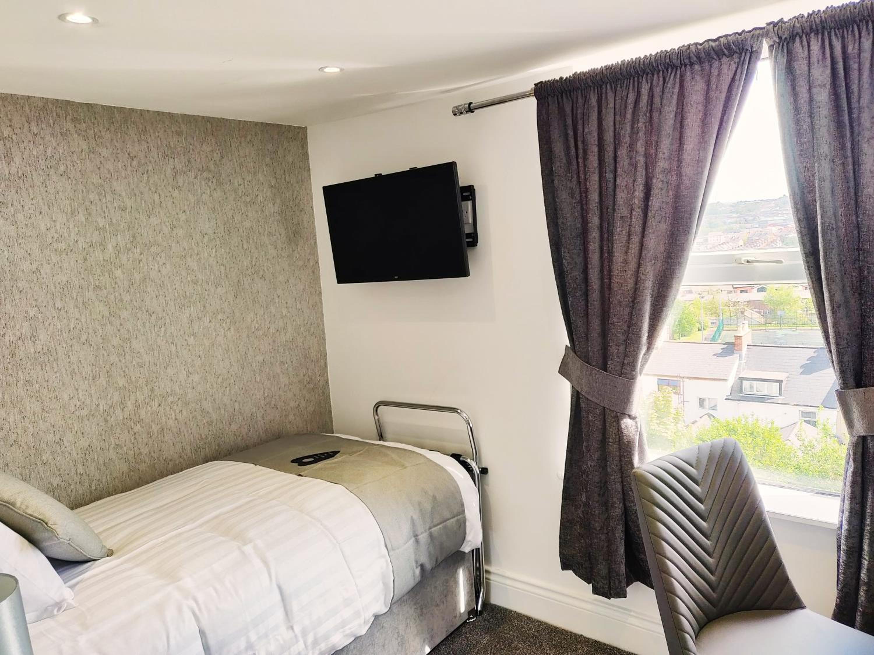 Budget Single Room photo 2