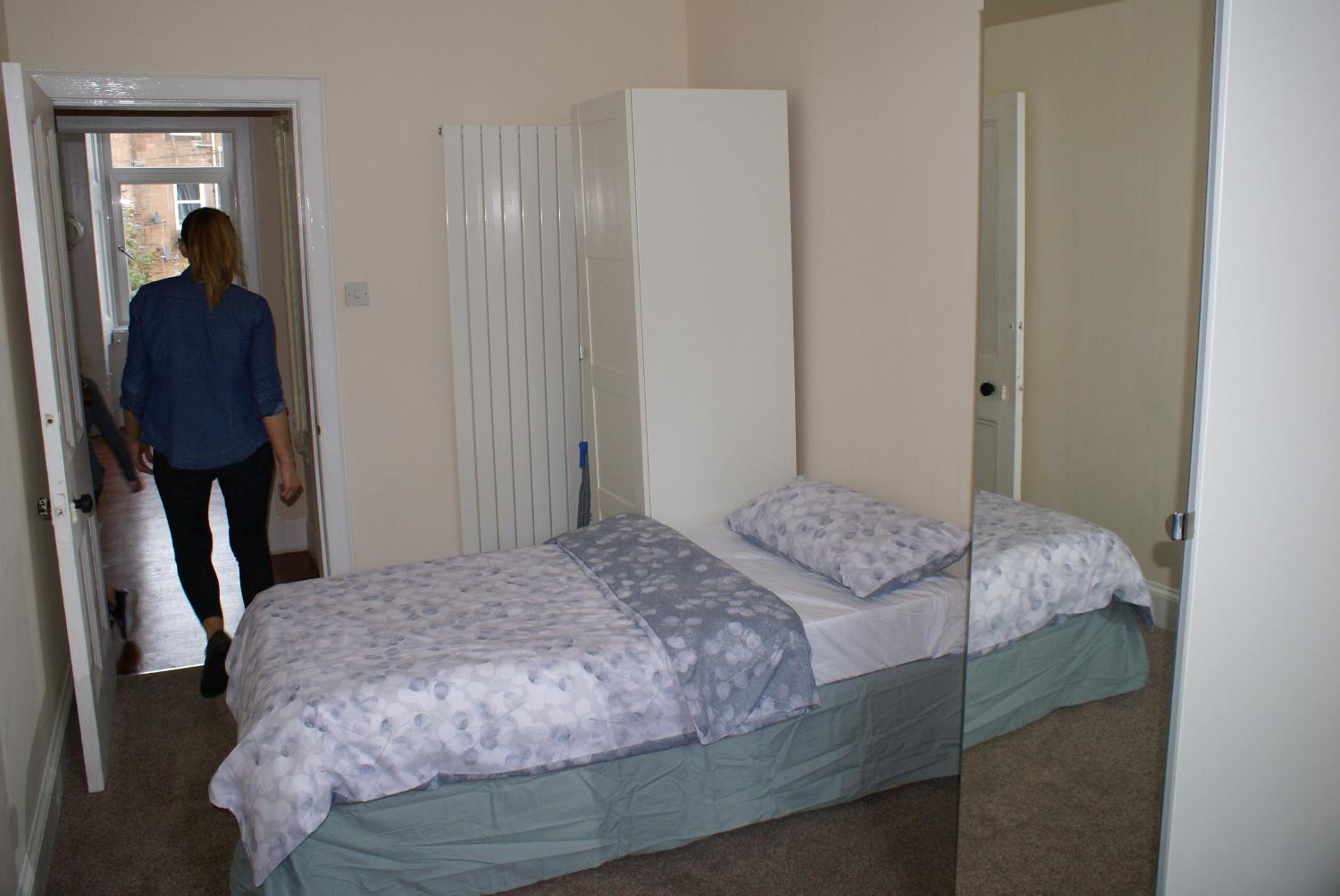 Two-Bedroom Apartment - Photo 3