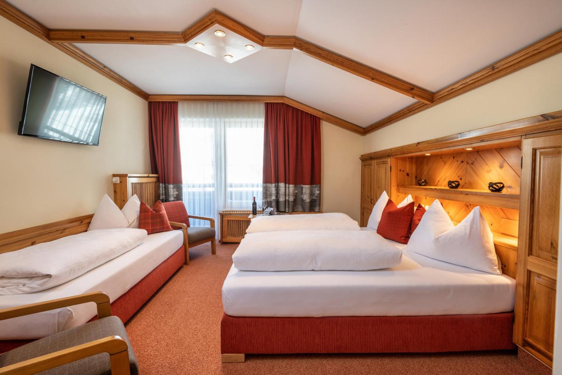 Triple Room with Balcony photo 1