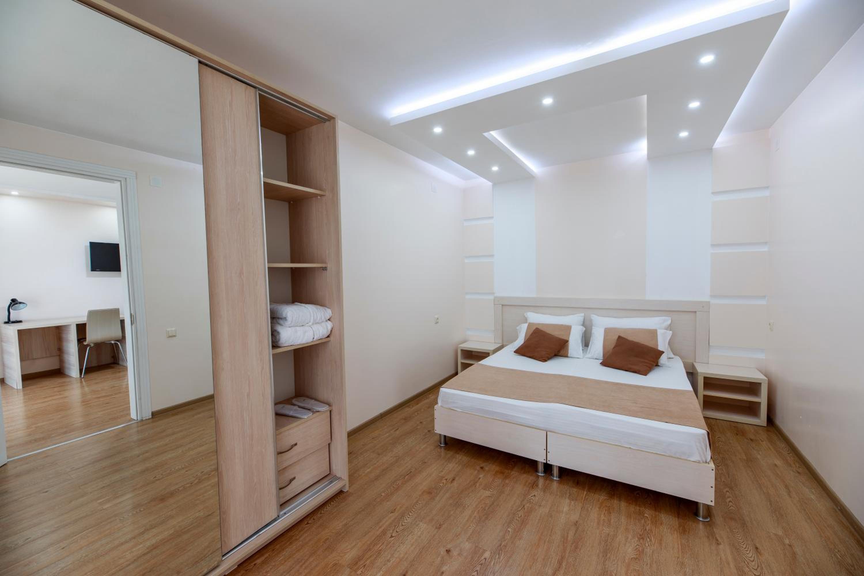 Superior Suite with Sea View - Photo 1
