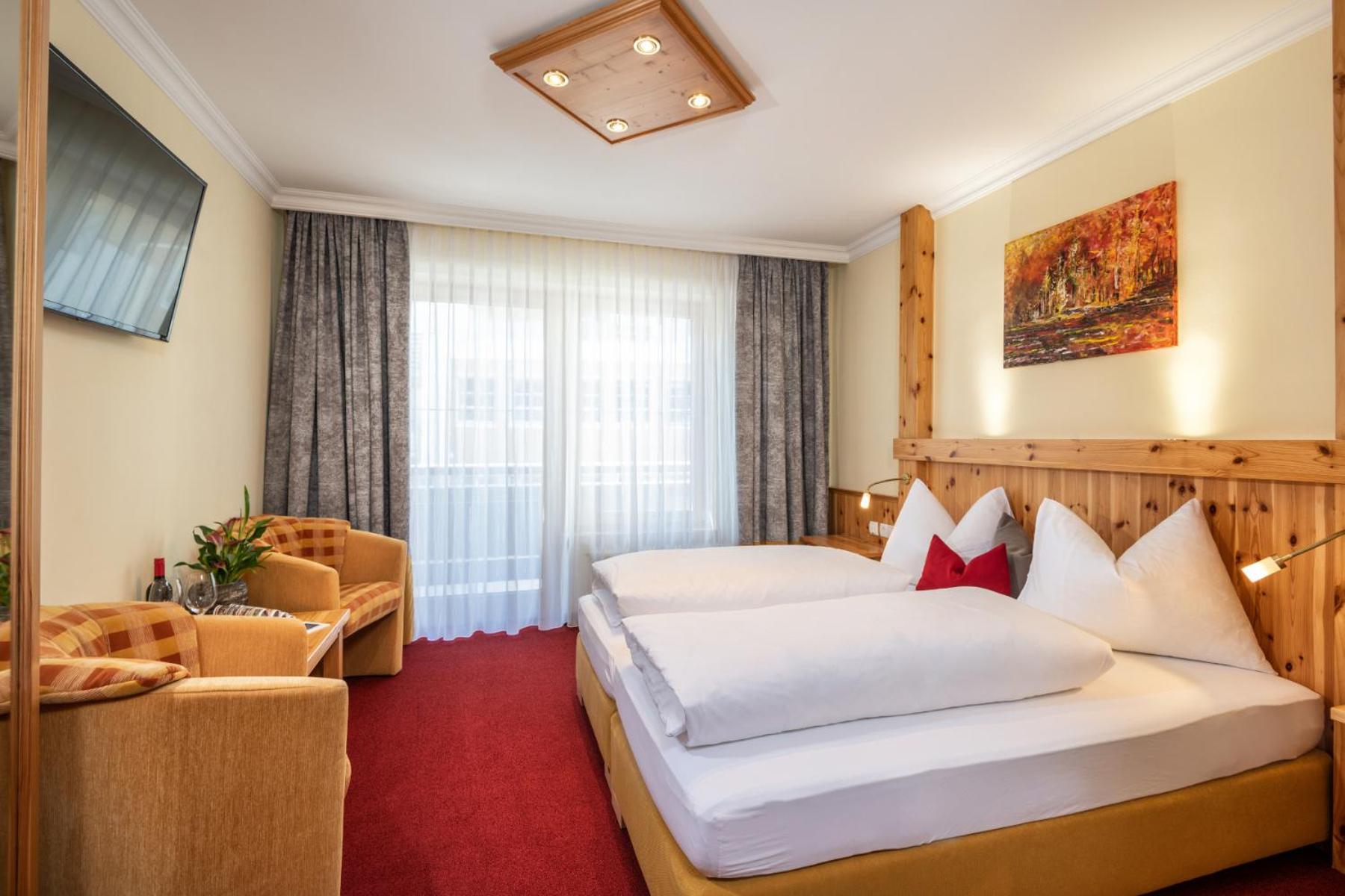 Double Room with Balcony photo 2