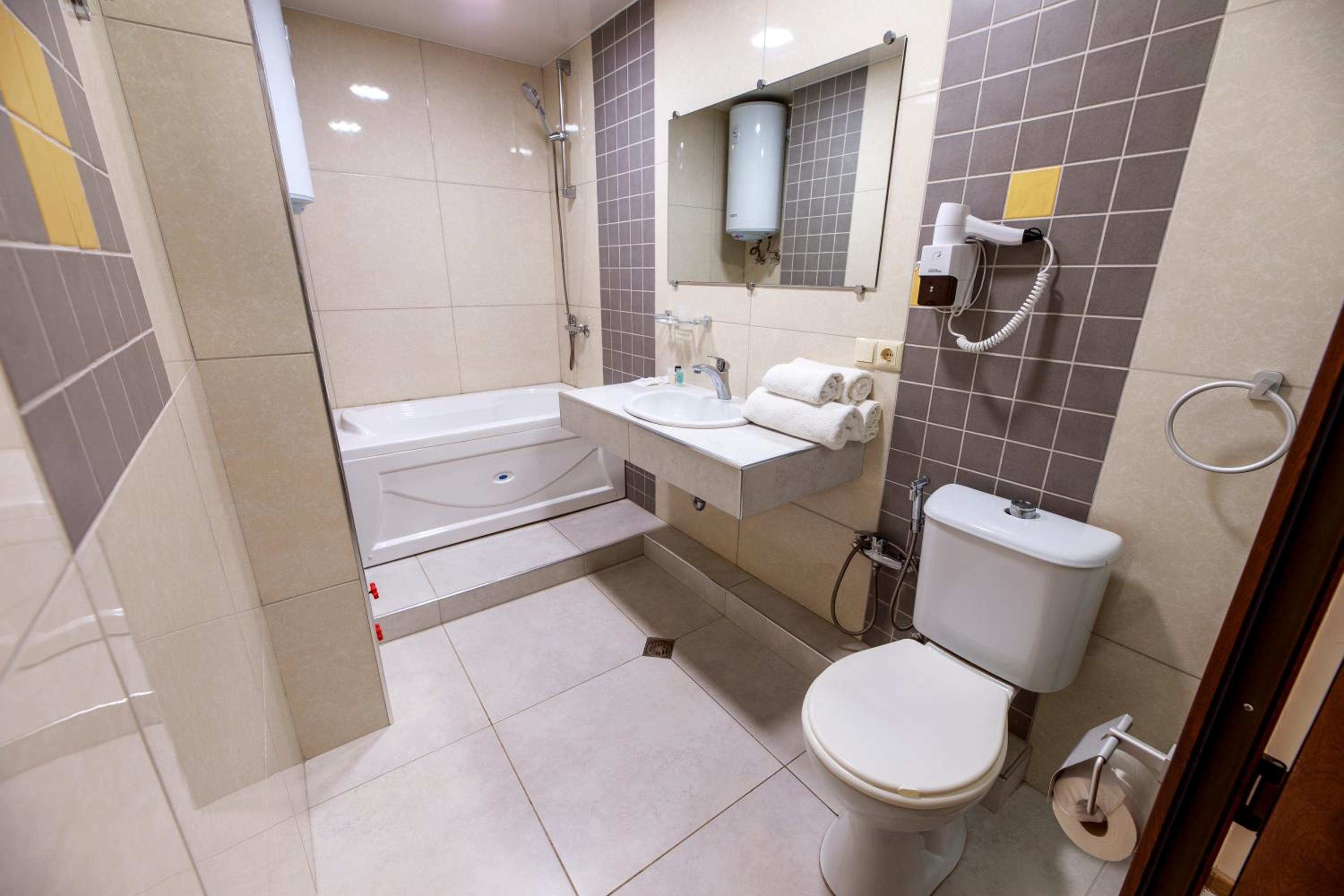 Superior Suite with Sea View - Photo 5