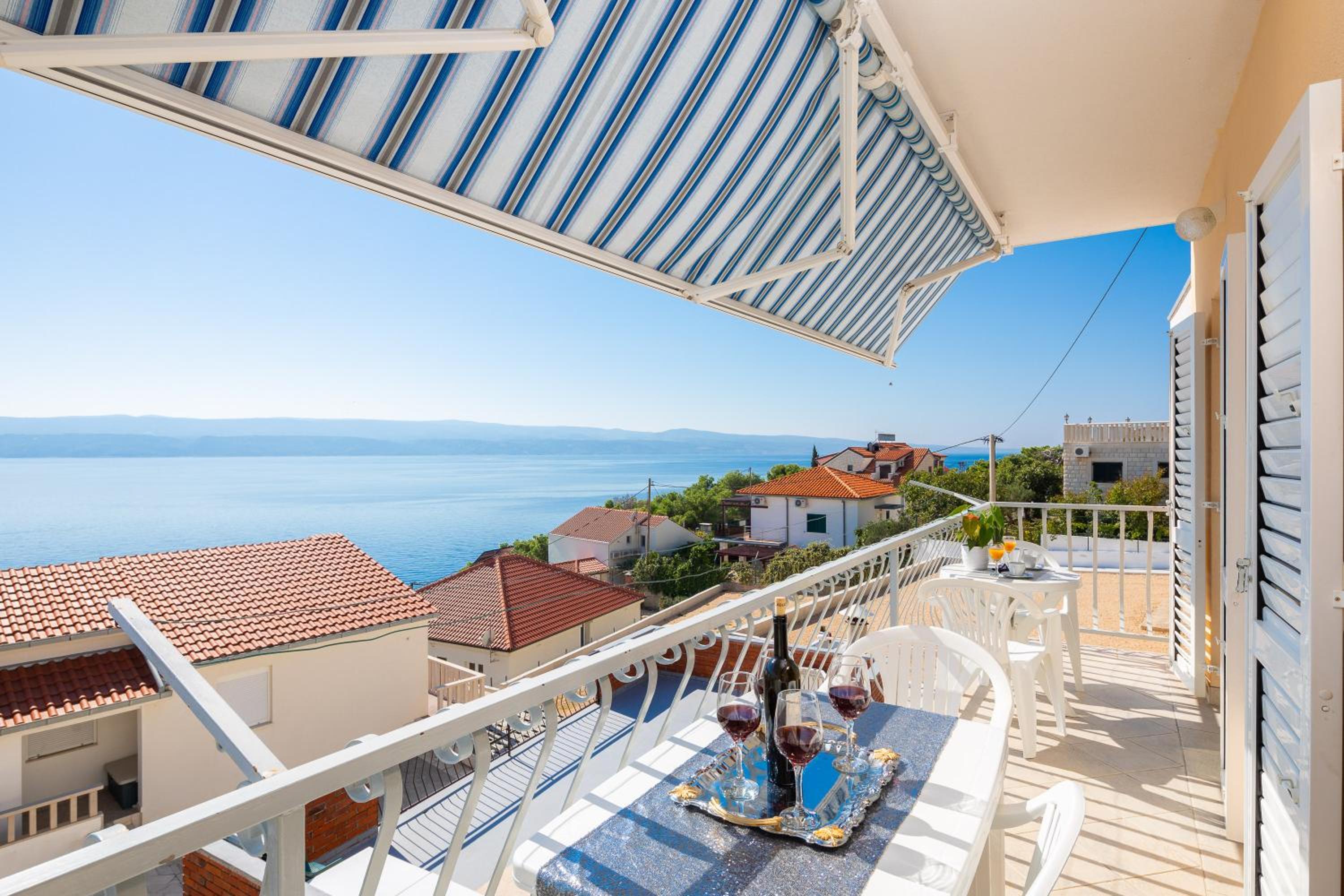 Apartment with Sea View photo 3