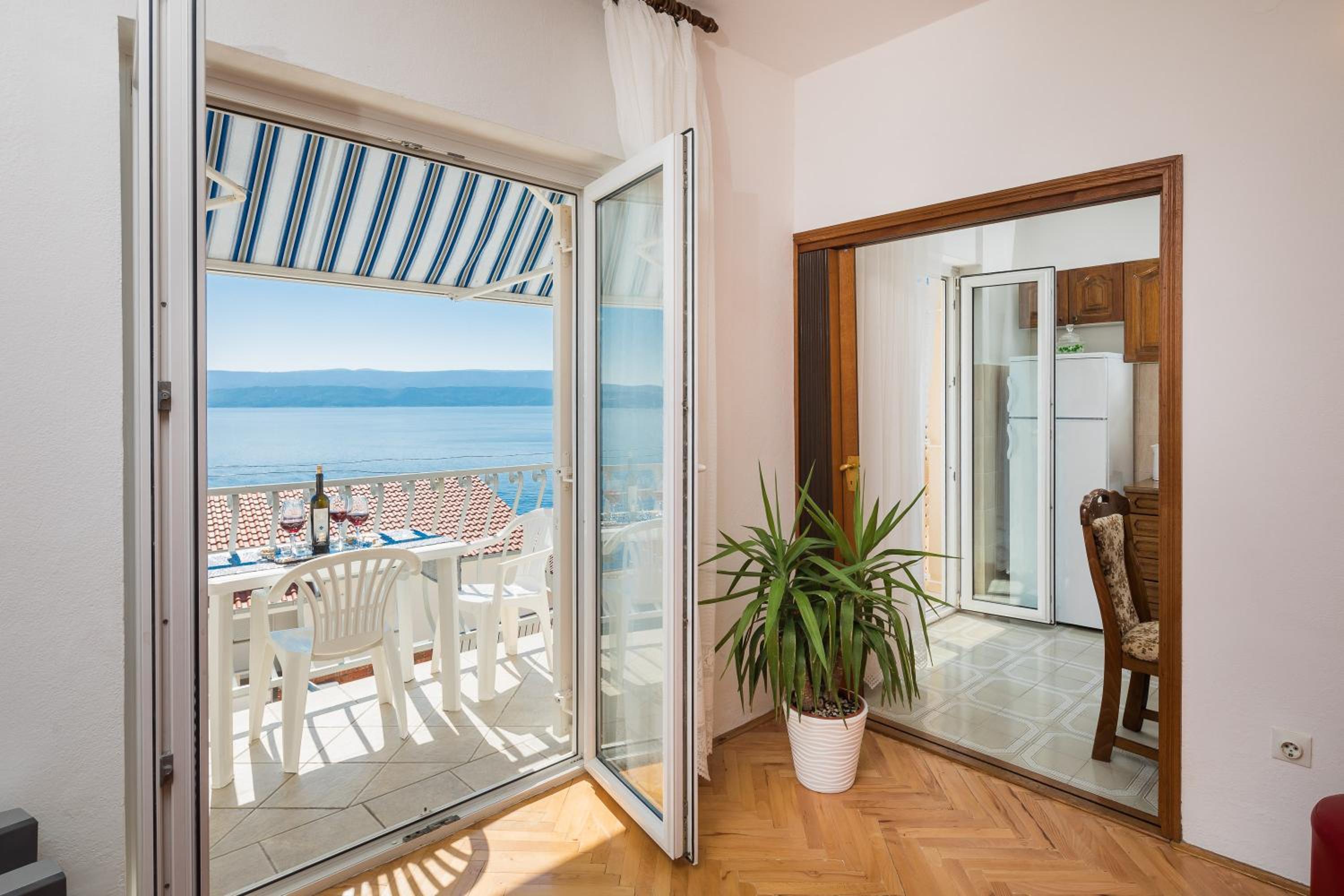 Apartment with Sea View photo 2