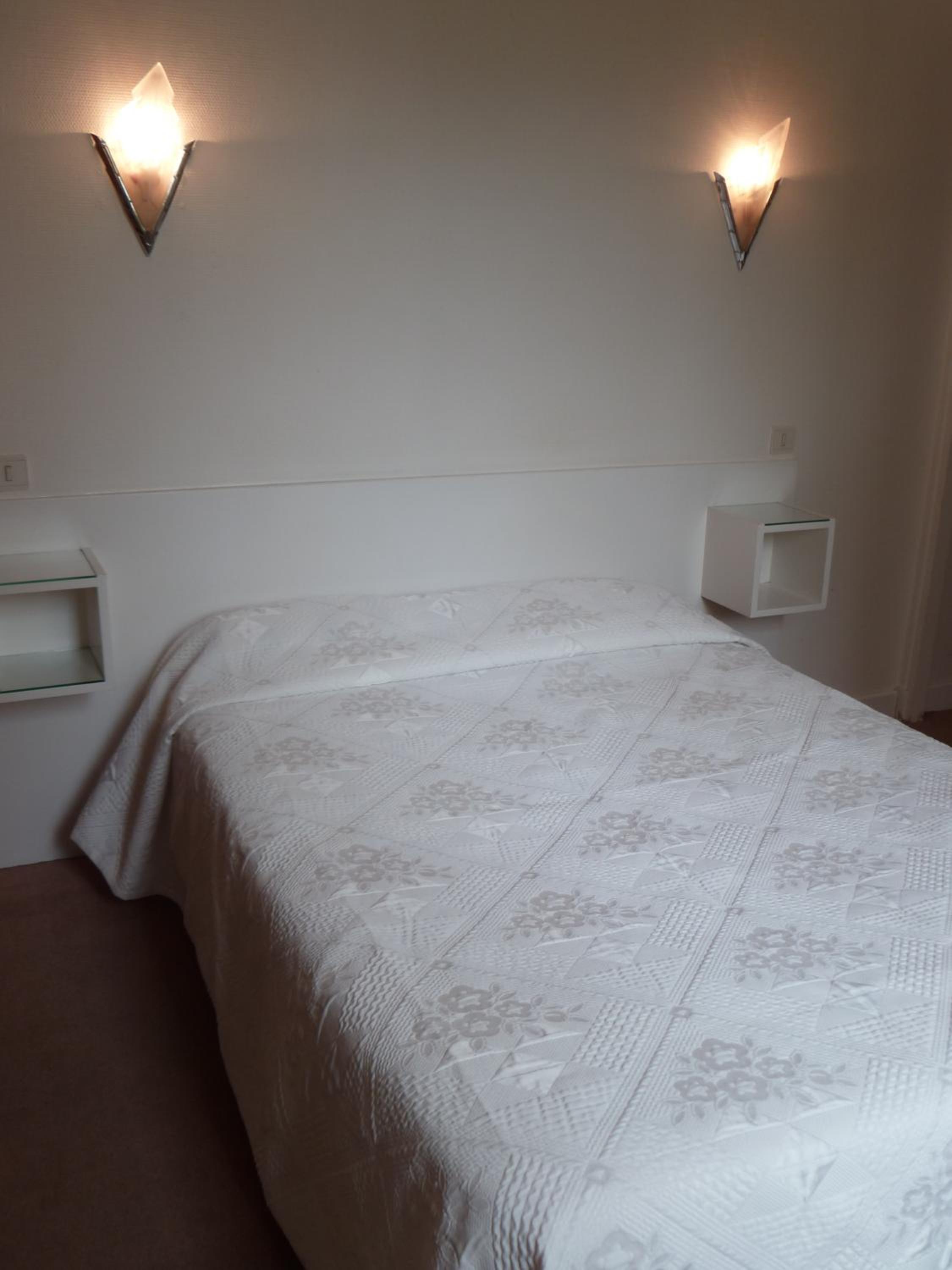 Standard Double Room photo 2