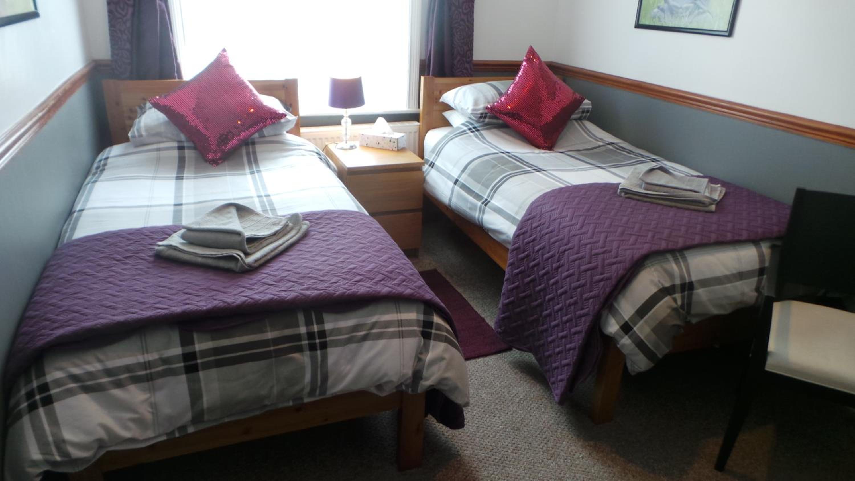 Twin Room with Shared Bathroom