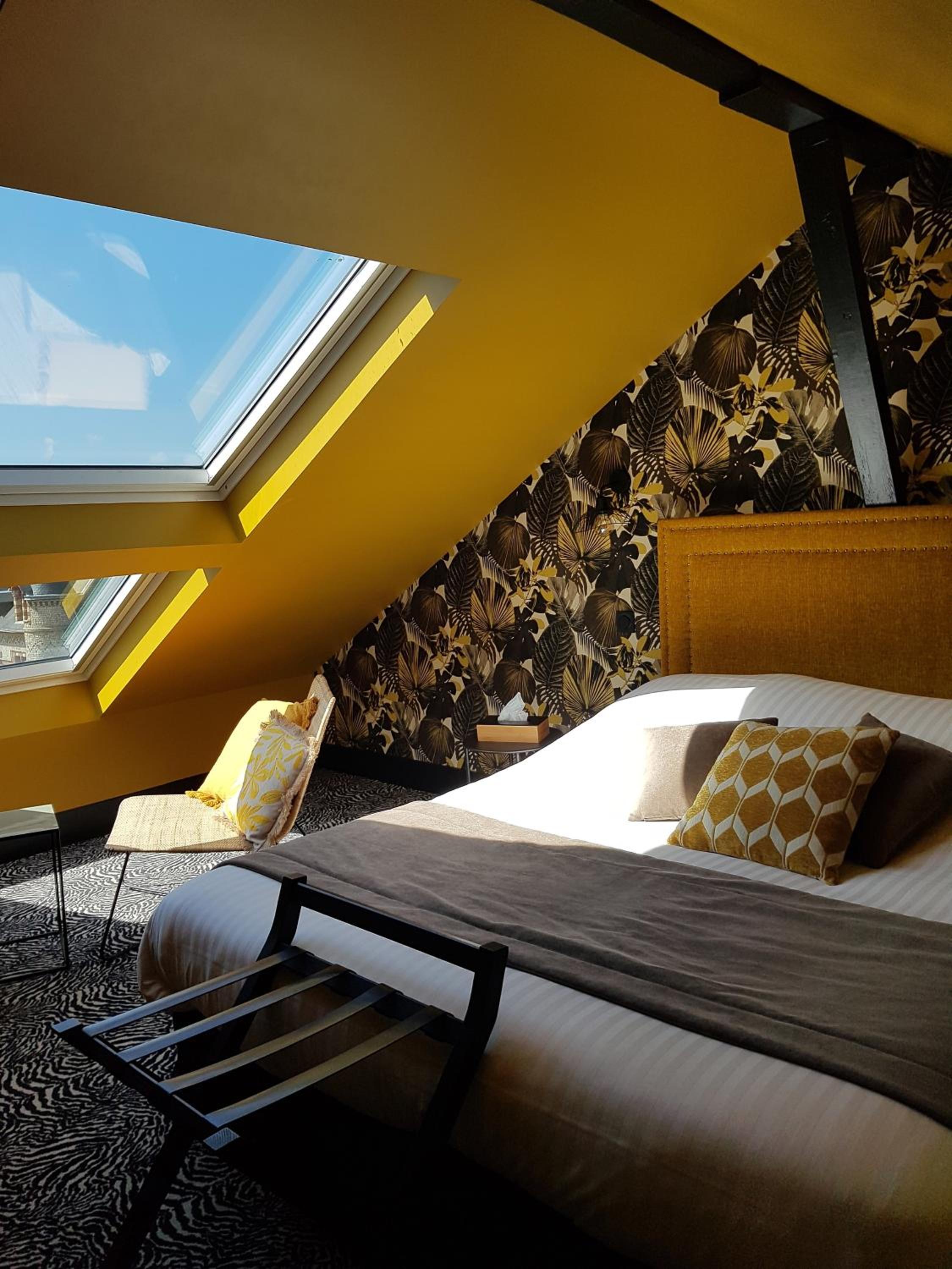 Deluxe Suite photo 2