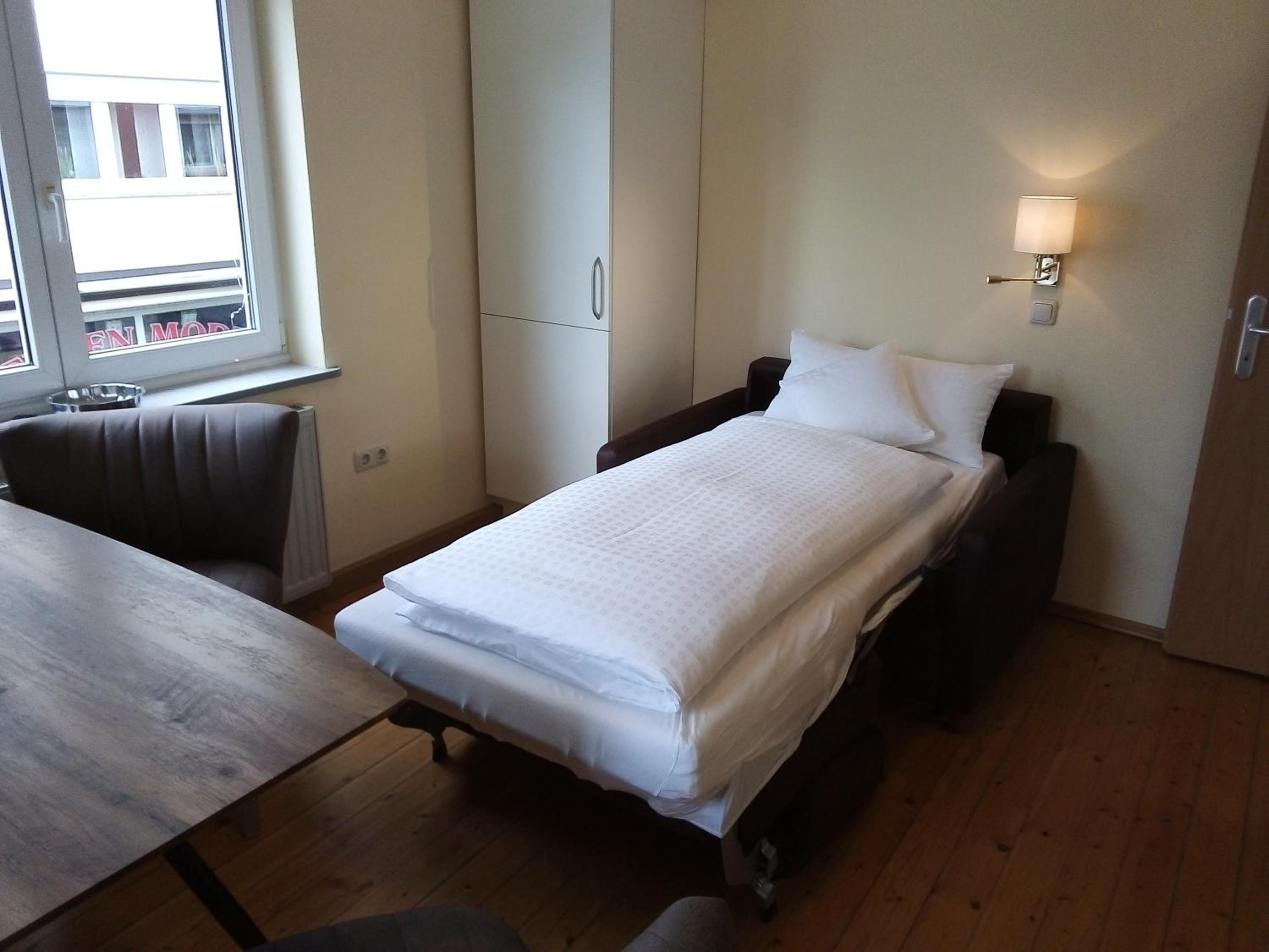 Two-Bedroom Apartment - Photo 6