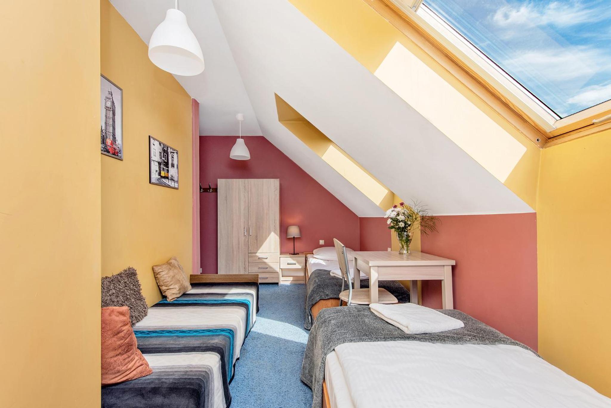 Triple Room with Shared Bathroom photo 2