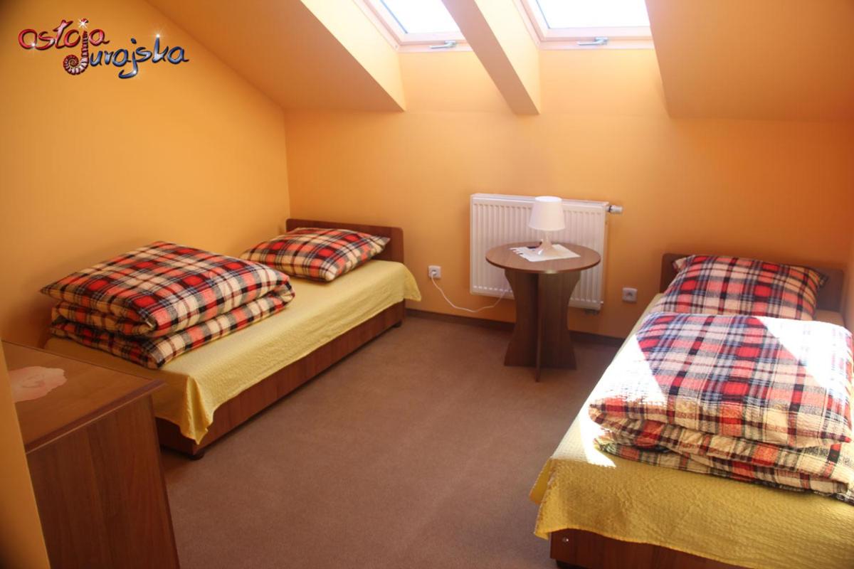 Twin Room with Private Bathroom photo 1