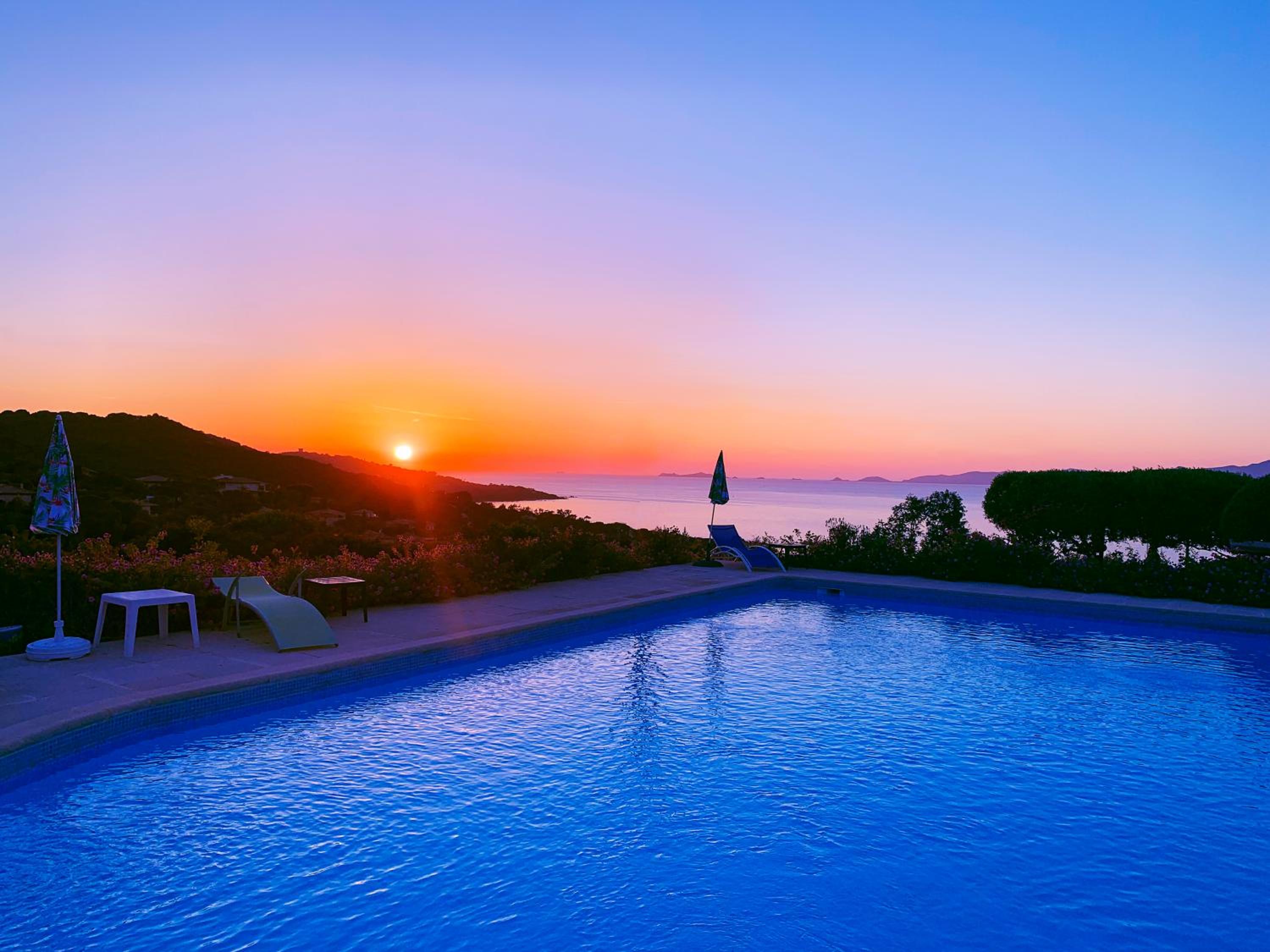 Double or Twin Room with Terrace and Sea View - Photo 19